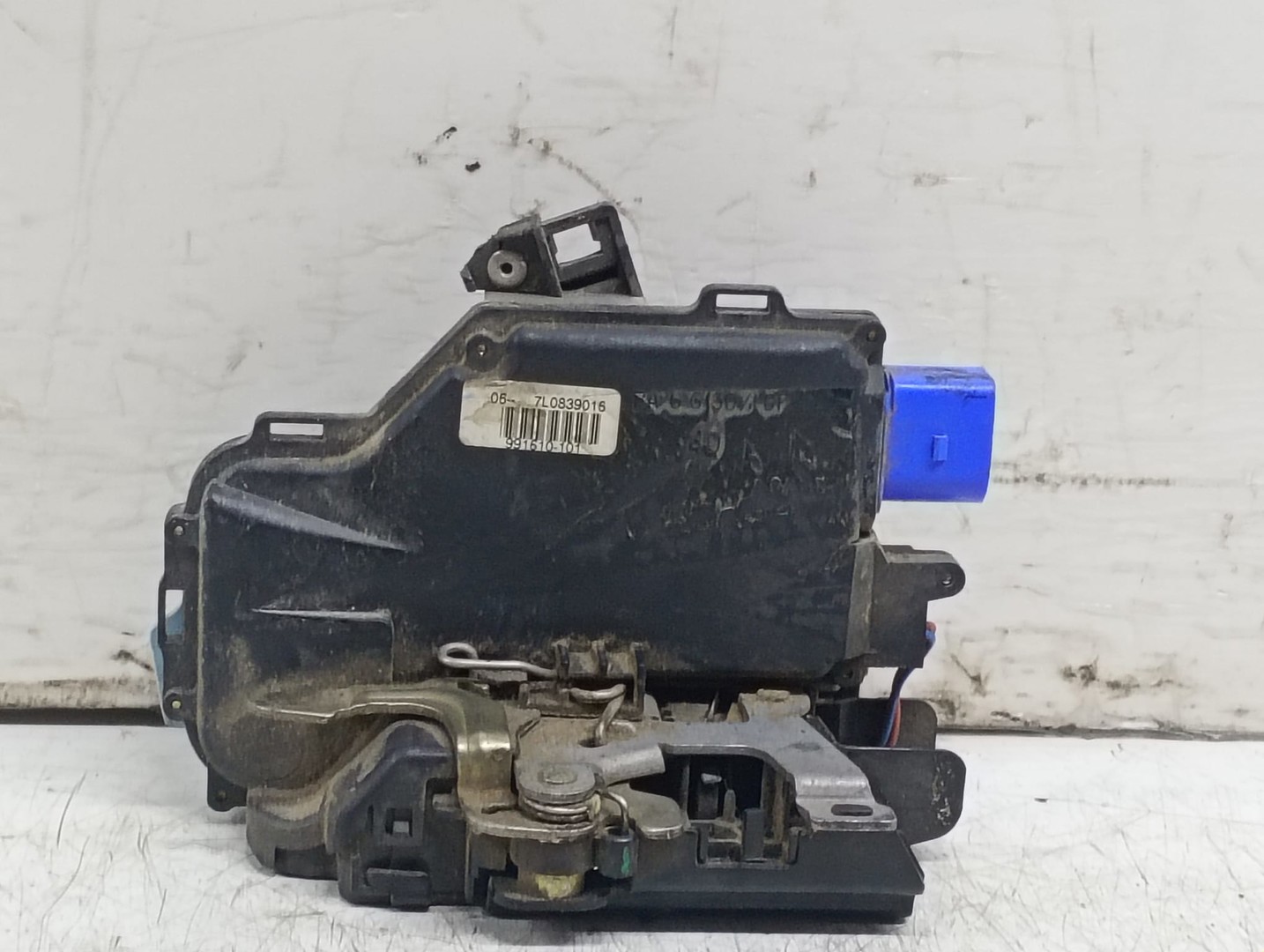 Broasca dreapta spate 7L0839016 Volkswagen Golf 5 (2003 - 2009)