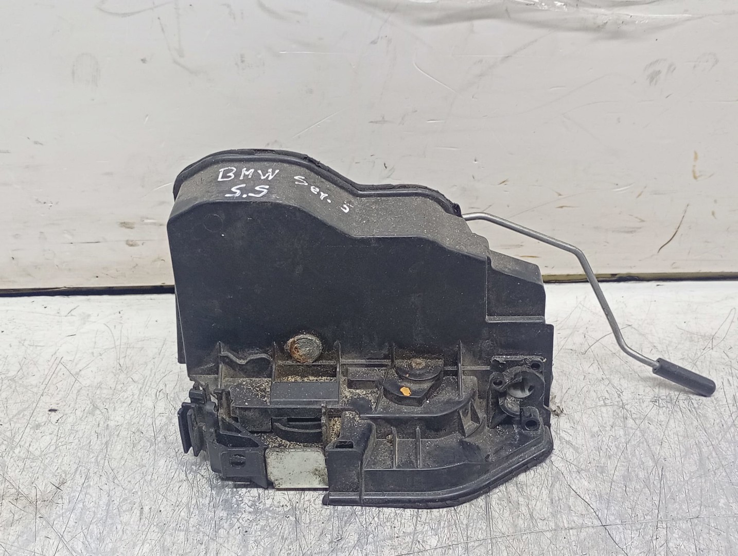 Broasca stanga spate A053702 BMW Seria 5 F10 (2009 - 2013)