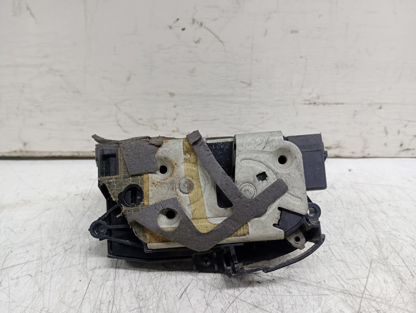 Broasca stanga spate BM5A-A26413-AE Ford Kuga 2 (2013 - 2020)