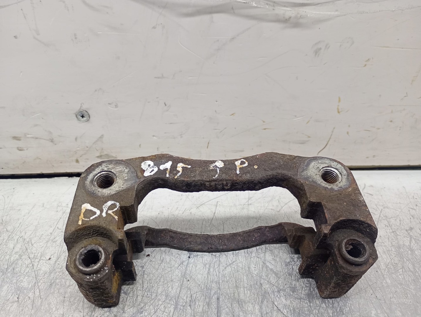Suport etrier dreapta spate Volkswagen Golf 4 (1997 - 2006)