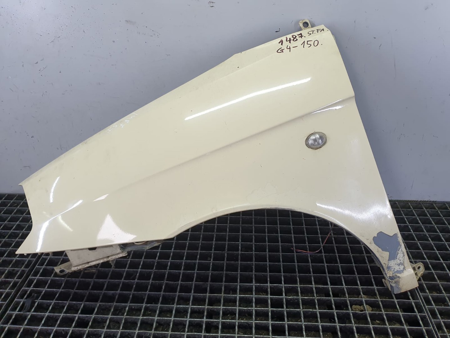 Aripa stanga fata Lancia Ypsilon 1 (2003 - 2006)