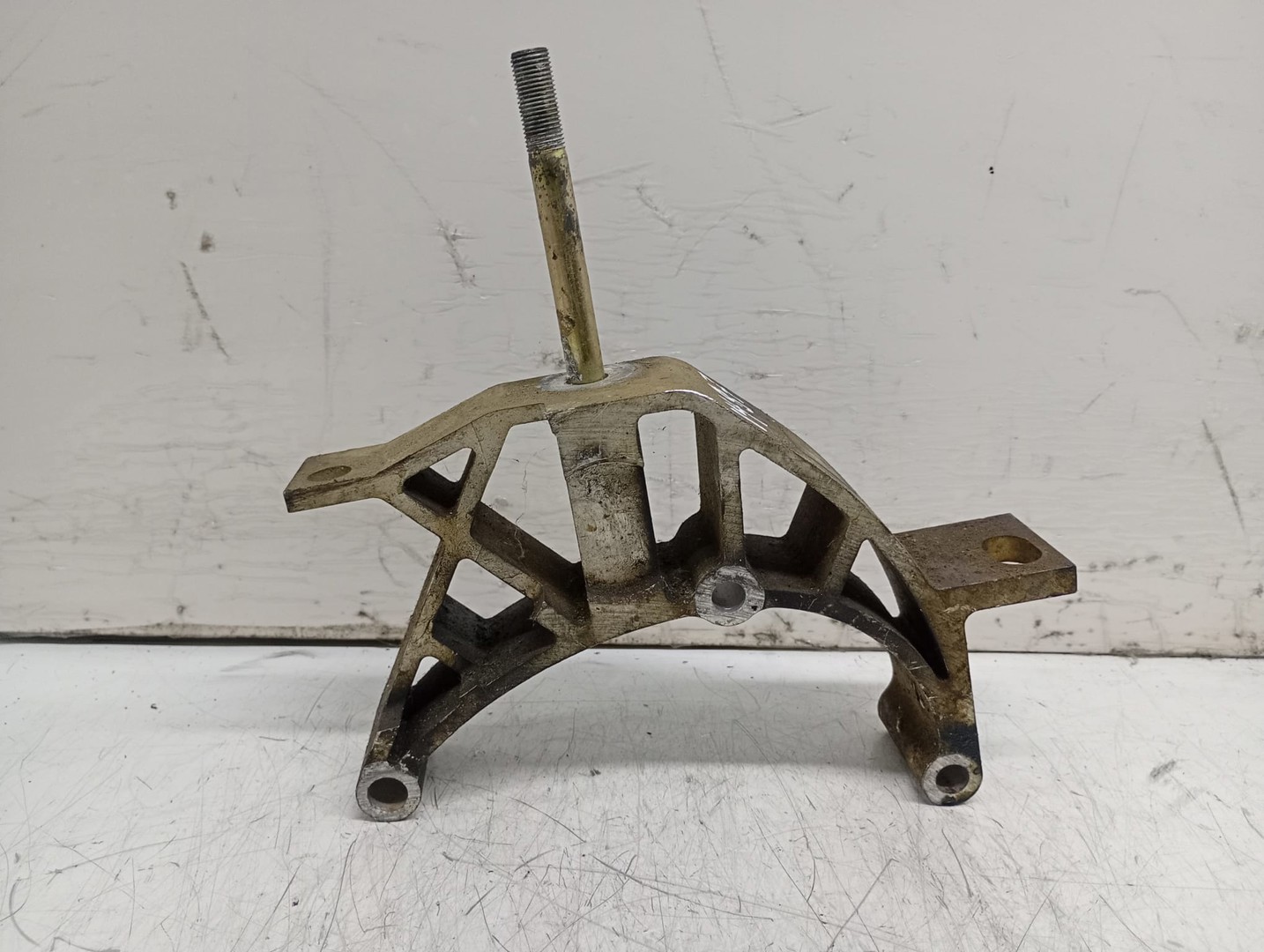 Suport cutie viteze 46845346 Lancia Ypsilon 1 (2003 - 2006)