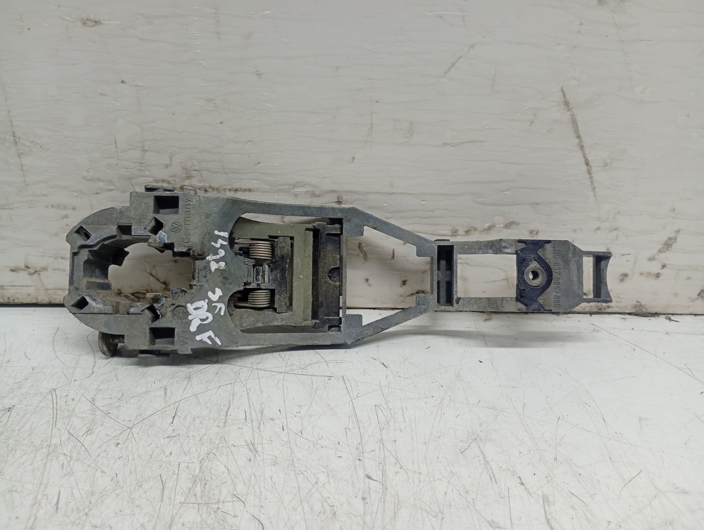 Suport maner exterior 3B0837885 Volkswagen Golf 4 (1997 - 2006)