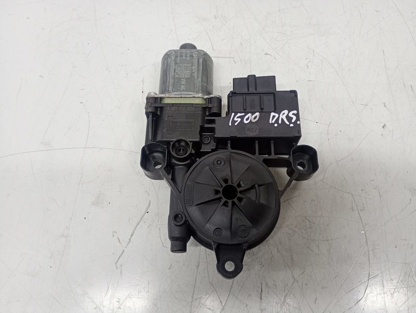 Motoras geam dreapta spate 5q0959408e Skoda Karoq 1 (2017 - 2025)