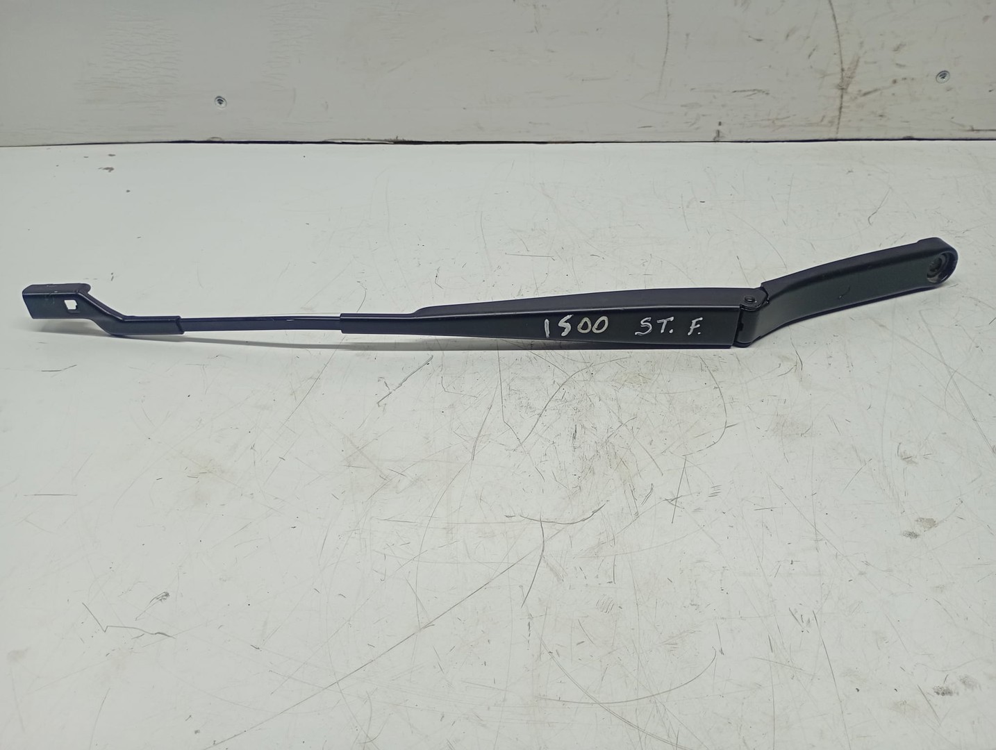 Brat stergator parbriz stanga 576955409a Skoda Karoq 1 (2017 - 2025)