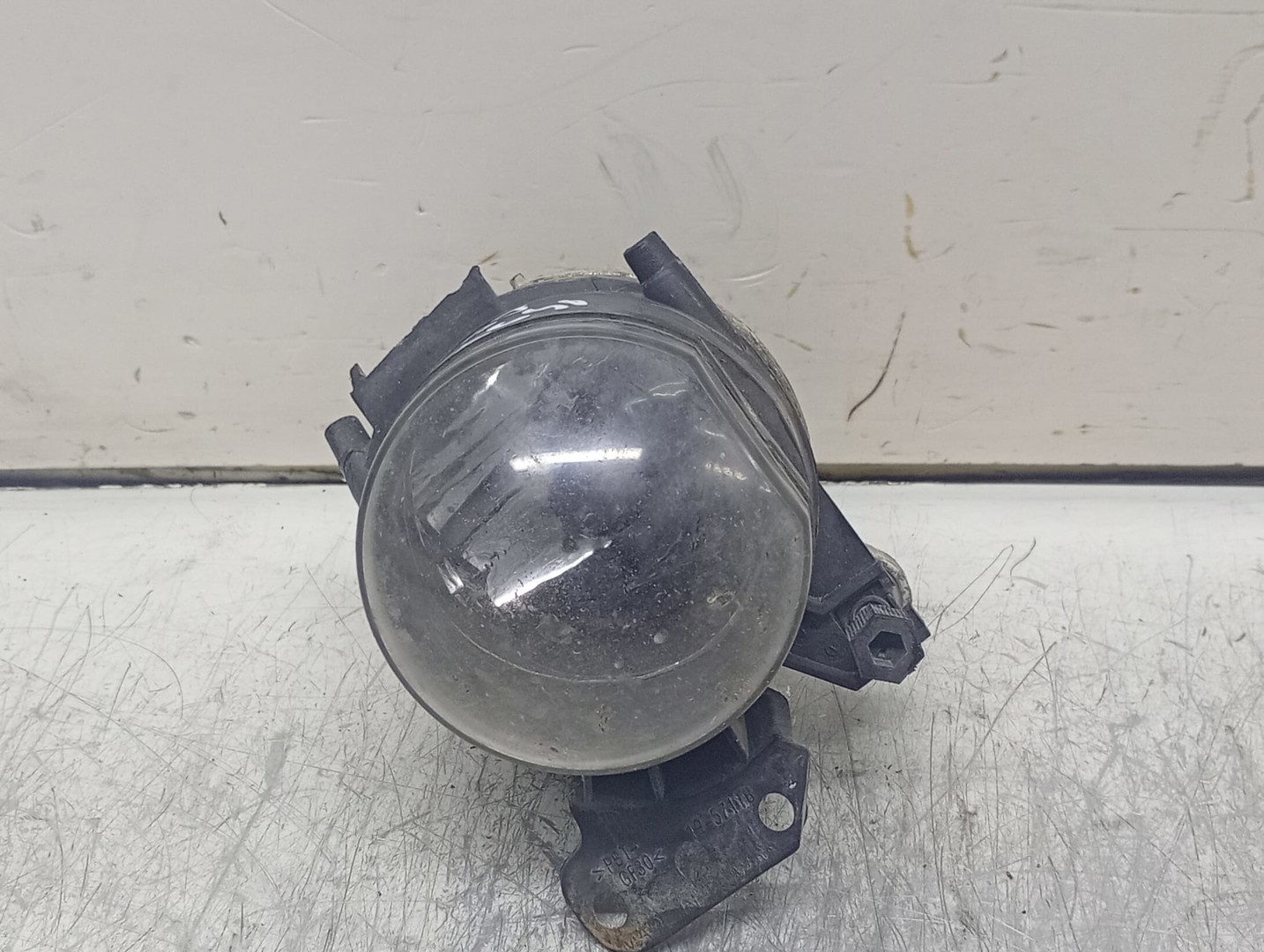 Proiector ceata dreapta BMW Seria 5 E60/E61 (2003 - 2007)