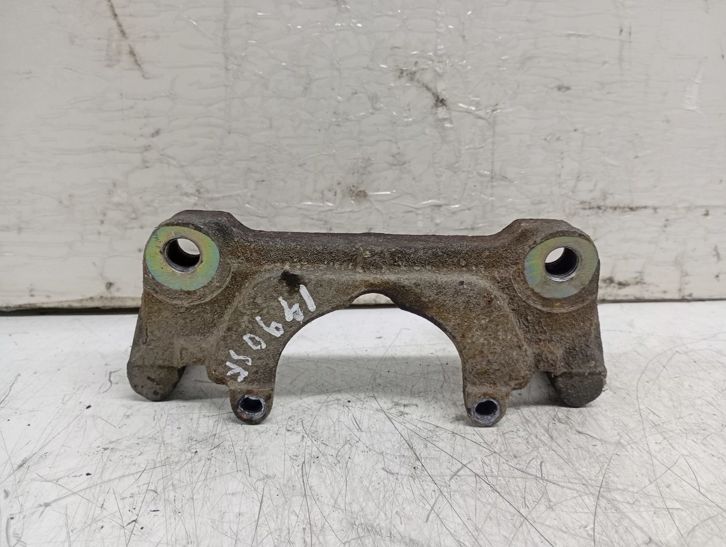 Suport etrier dreapta fata Audi A4 B6 (2000 - 2005)