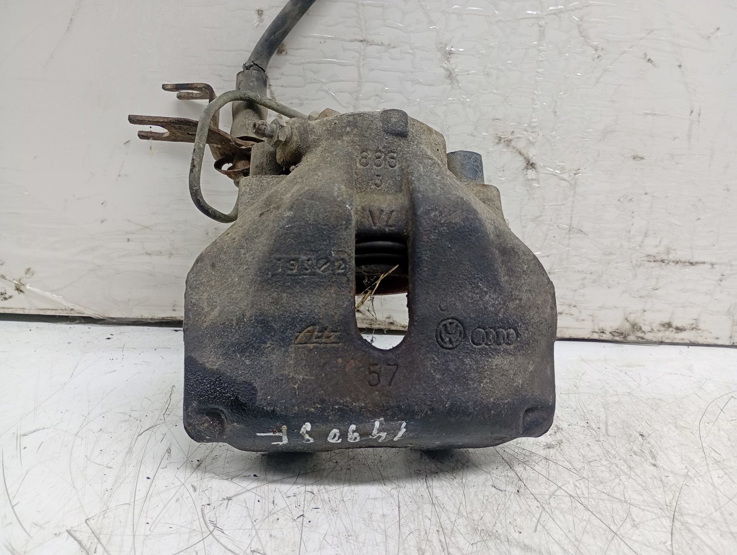 Etrier stanga fata Audi A4 B6 (2000 - 2005)