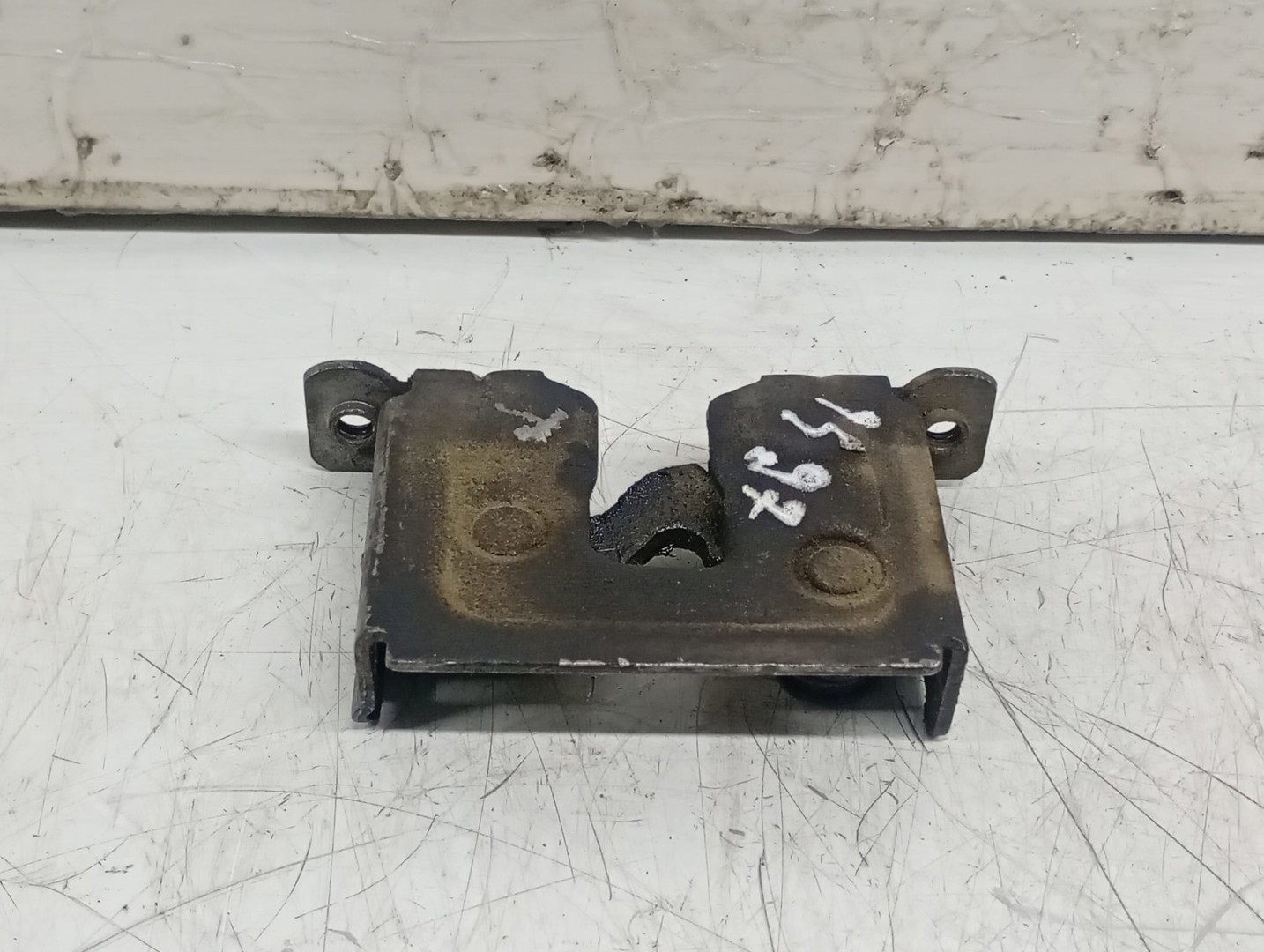 Broasca capota BMW Seria 5 E60/E61 (2003 - 2007)