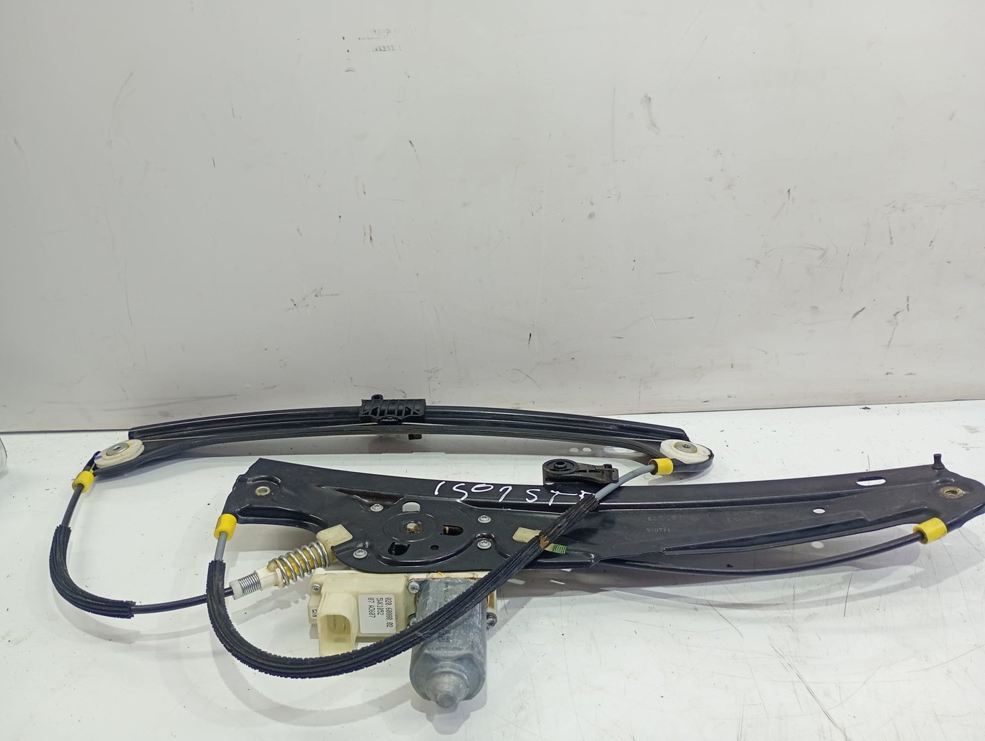 Macara geam stanga fata Volan dreapta BMW Seria 7 E65/E66 (facelift) (2005 - 2008)