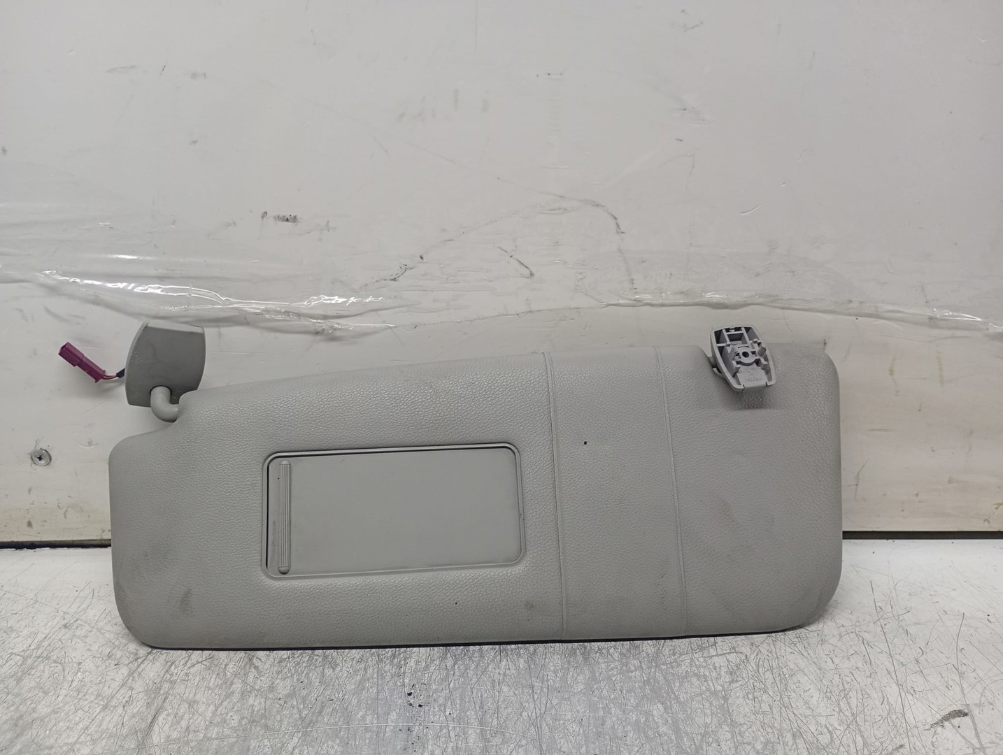 Parasolar stanga BMW Seria 5 E60/E61 (2003 - 2007)