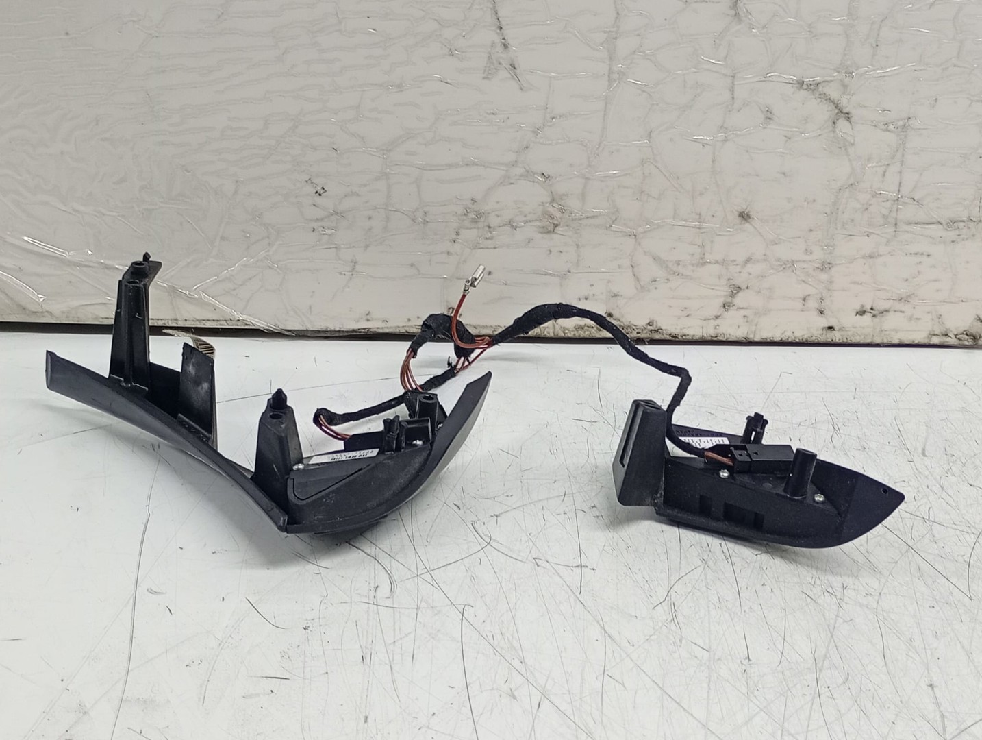 Comenzi volan 61316935834 61316935833 BMW Seria 5 E60/E61 (2003 - 2007)