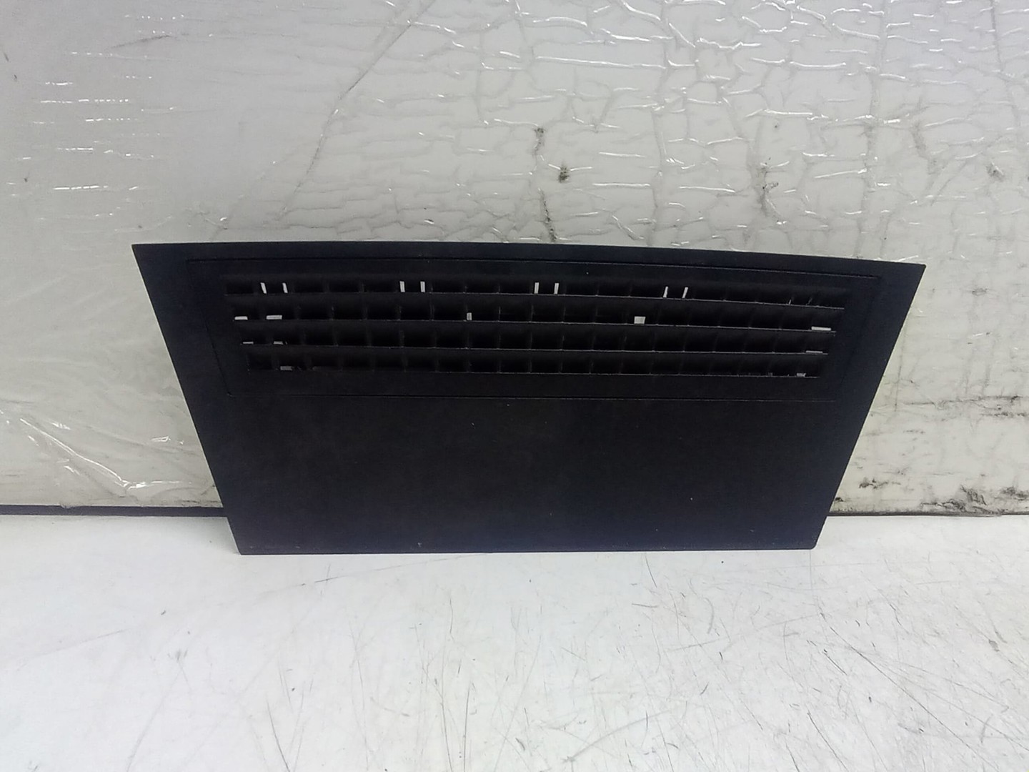 Ornament bord 51457002436 BMW Seria 5 E60/E61 (2003 - 2007)