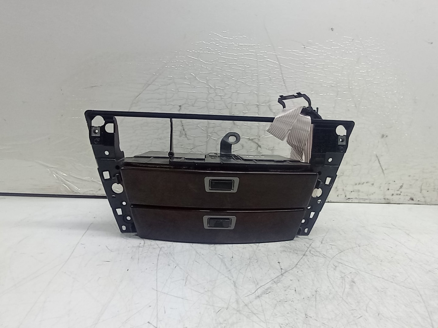 Sertar bord 51458261060A BMW Seria 7 E65/E66 (facelift) (2005 - 2008)