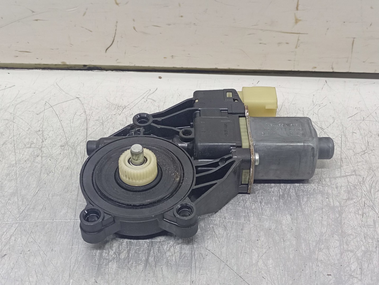 Motoras geam dreapta fata 0130822619 Ford Fiesta 6 (facelift) (2013 - 2020)