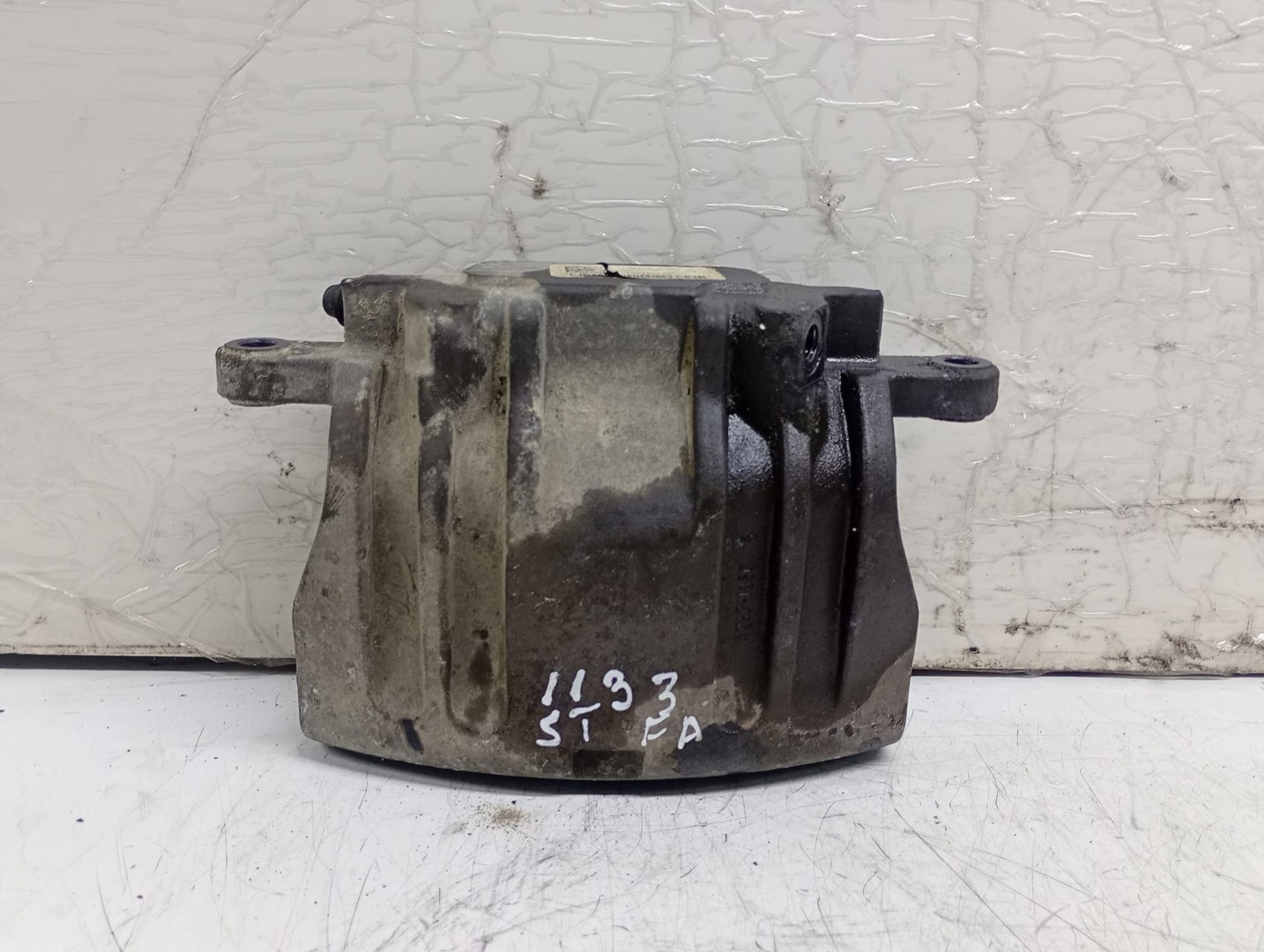 Etrier stanga fata P68088287 Lancia Thema 2 (2011 - 2014)