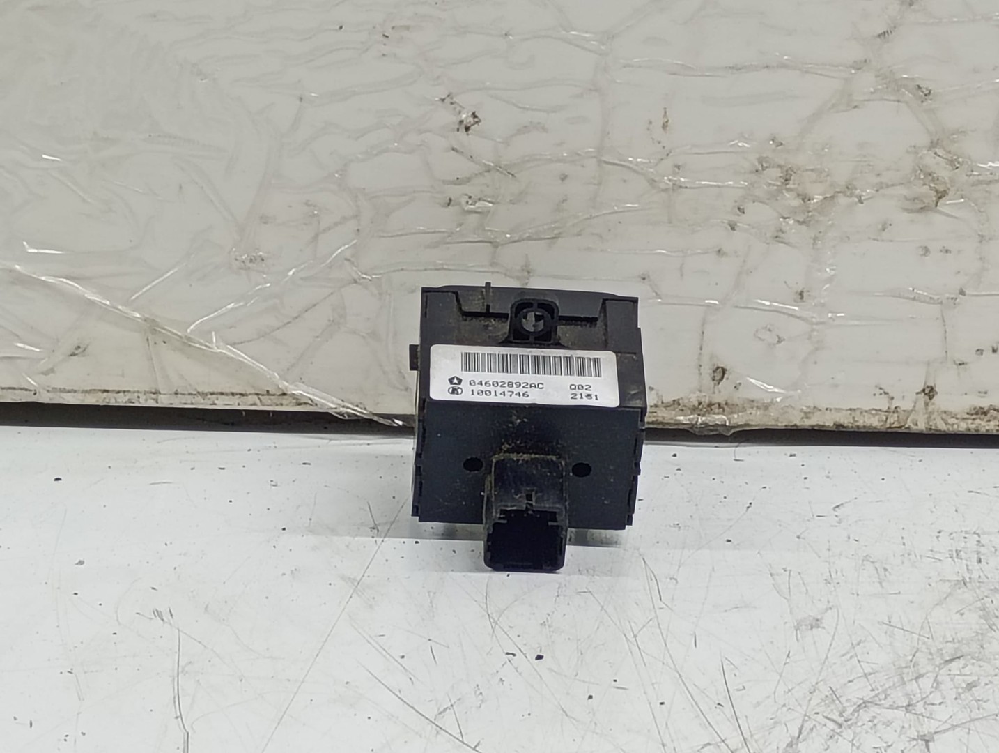 Buton reglaj faruri 04602892AC Ford Fiesta 6 (facelift) (2013 - 2020)