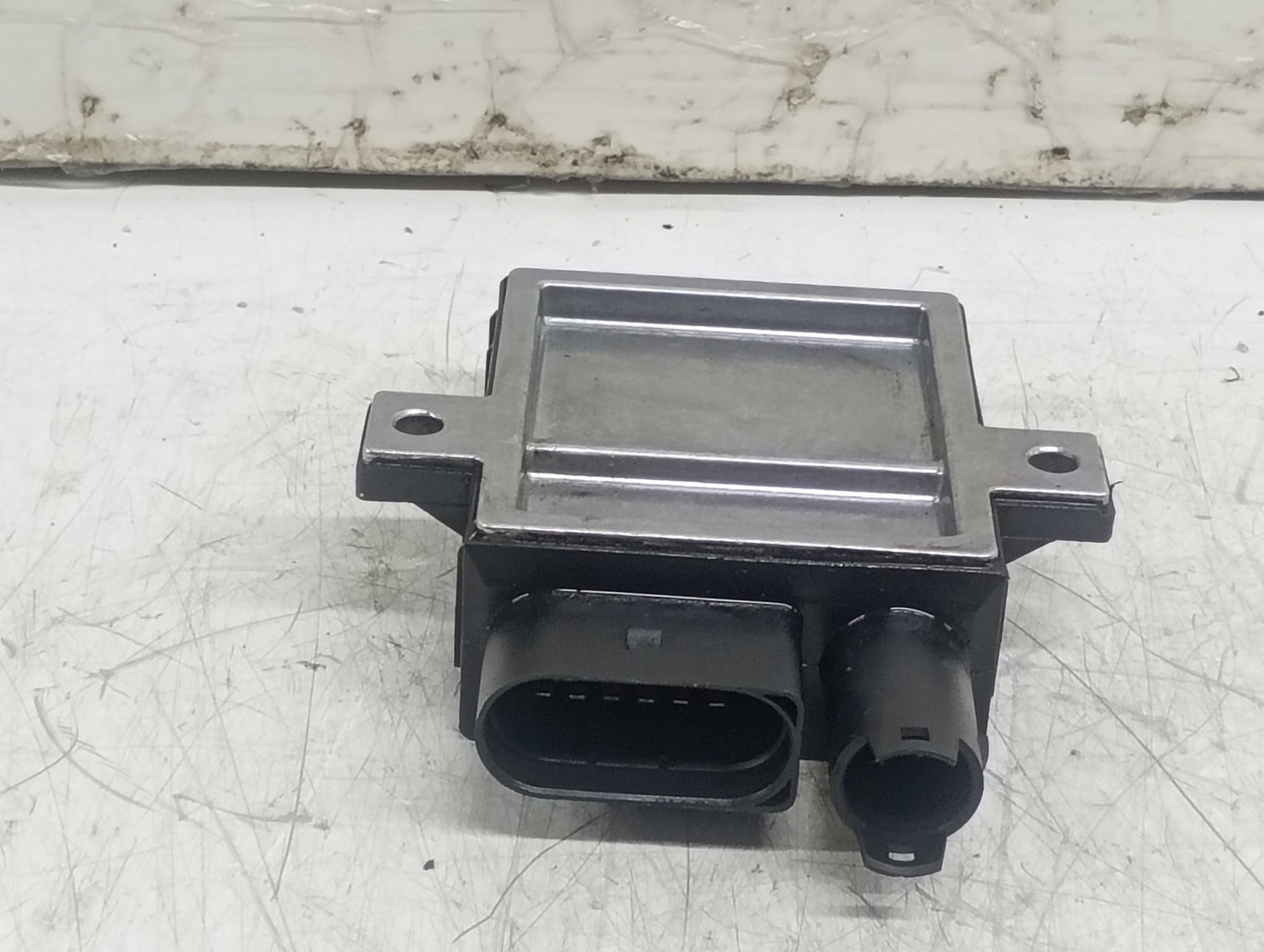 Releu bujii incandescente 2502197 BMW Seria 7 E65/E66 (facelift) (2005 - 2008)
