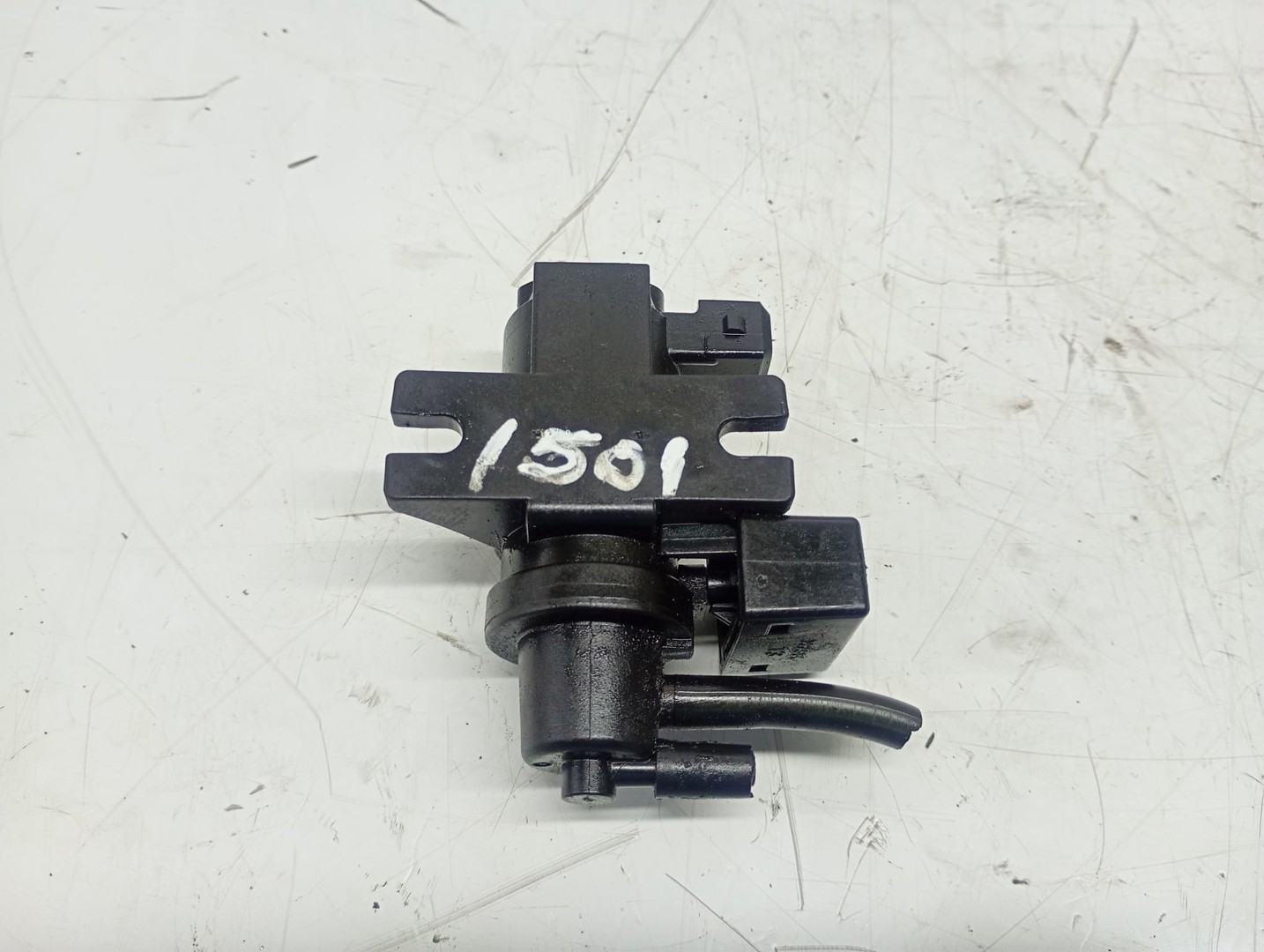 Electrovalva vacuum 70057903 BMW Seria 7 E65/E66 (facelift) (2005 - 2008)