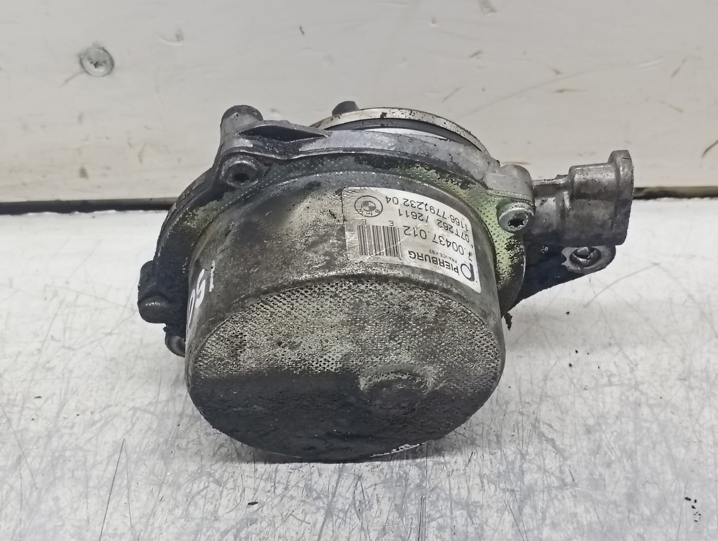 Pompa vacuum 1166779123204 BMW Seria 7 E65/E66 (facelift) (2005 - 2008)