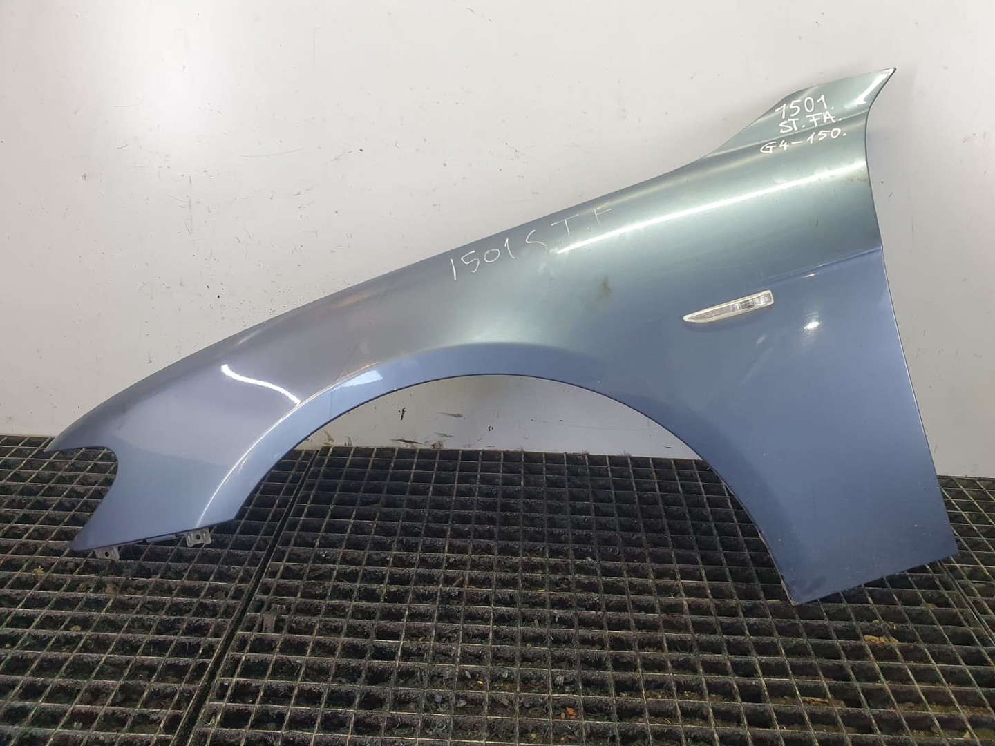 Aripa stanga fata BMW Seria 7 E65/E66 (facelift) (2005 - 2008)