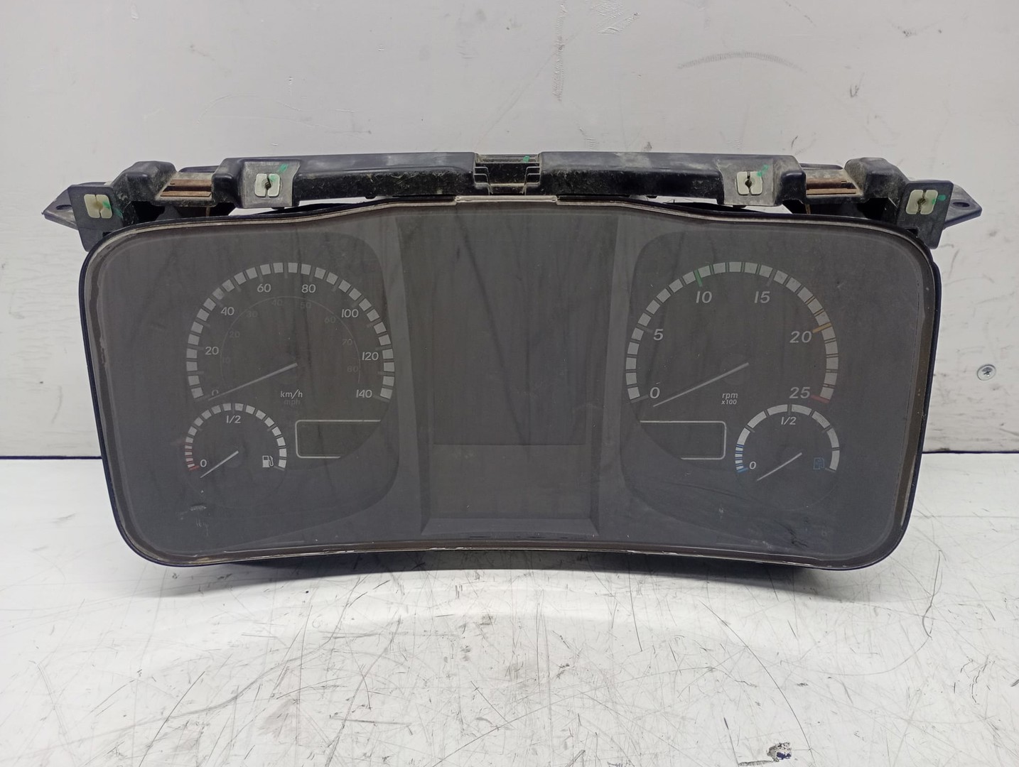 Ceasuri de bord a9614461121 Mercedes Benz Actros MP4 1 (2011 - 2019)