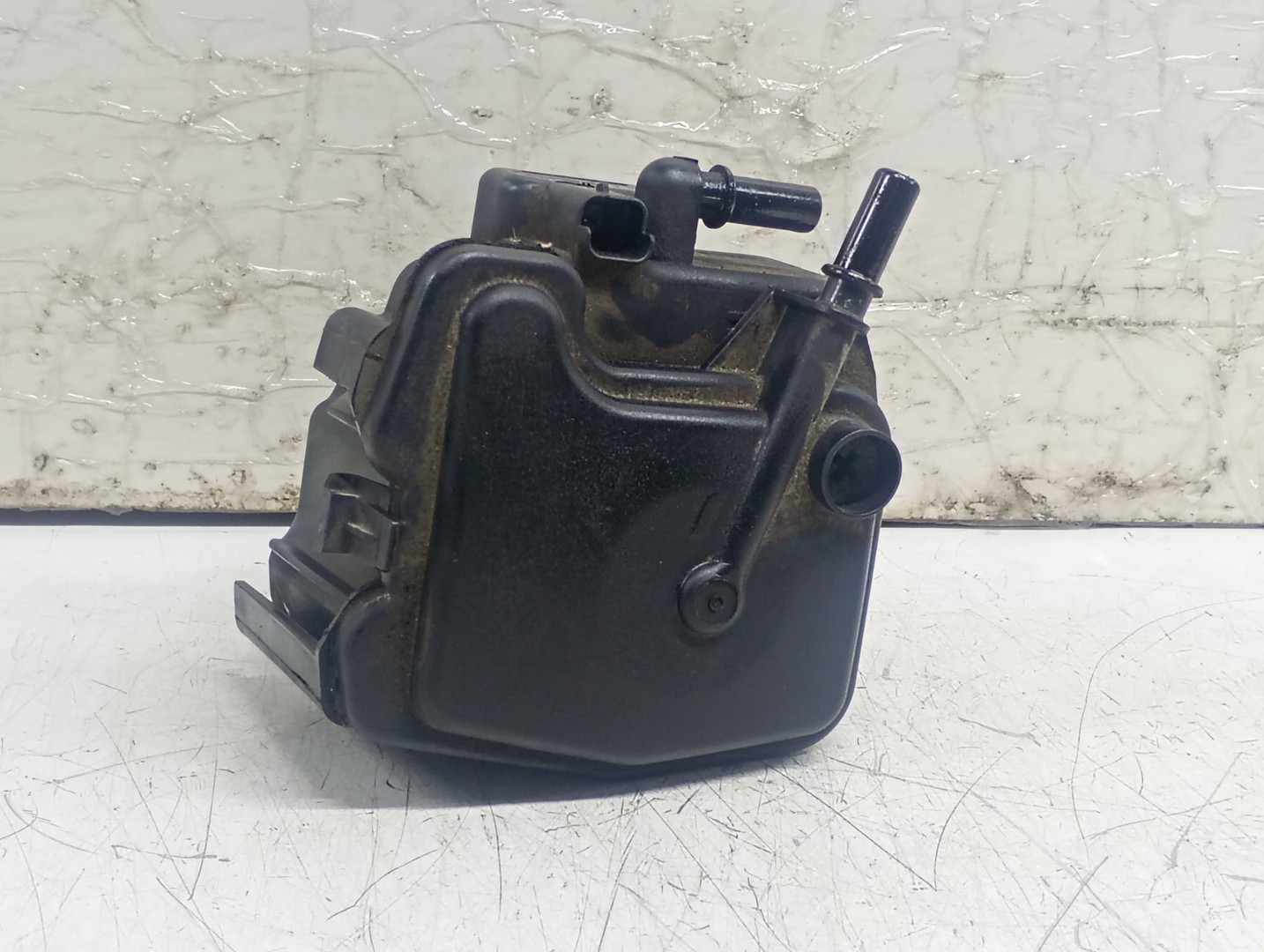 Carcasa filtru combustibil 9305-108C Peugeot 308 T7 (2007 - 2011)
