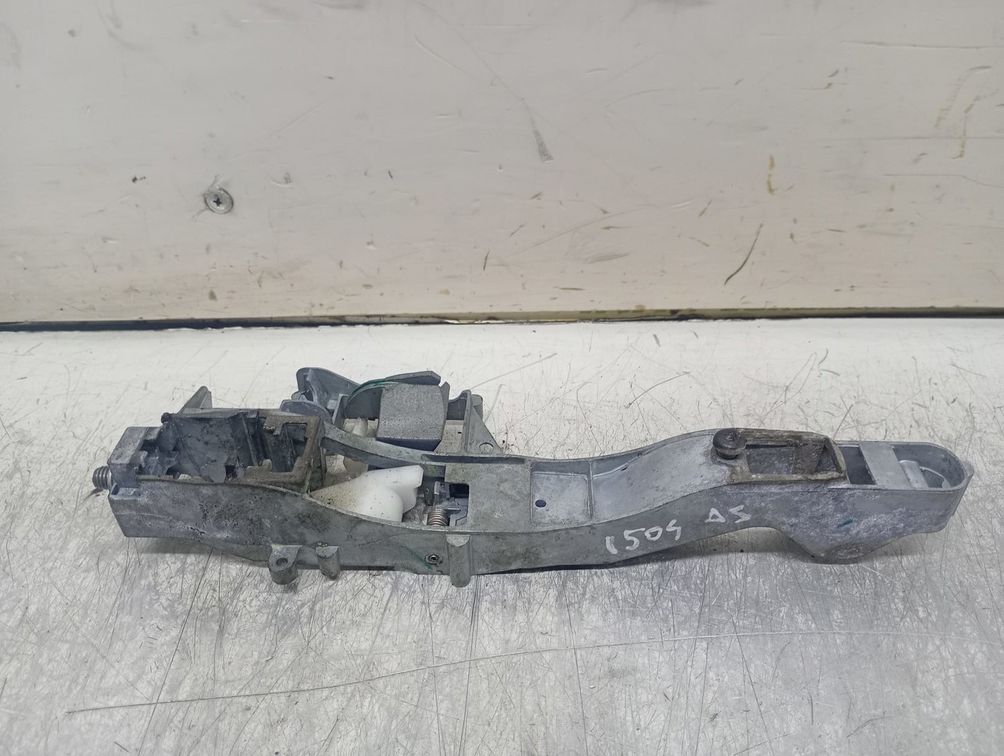 Suport maner exterior dreapta spate Audi Q7 4L (2005 - 2009)