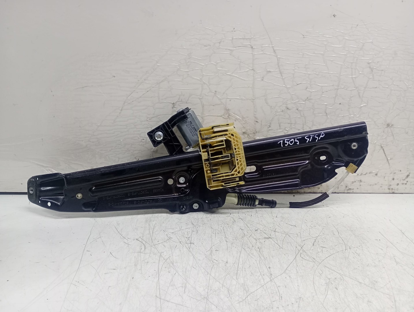 Macara geam stanga spate 7182121-F10 BMW Seria 5 F07/F10/F11 (2009 - 2013)