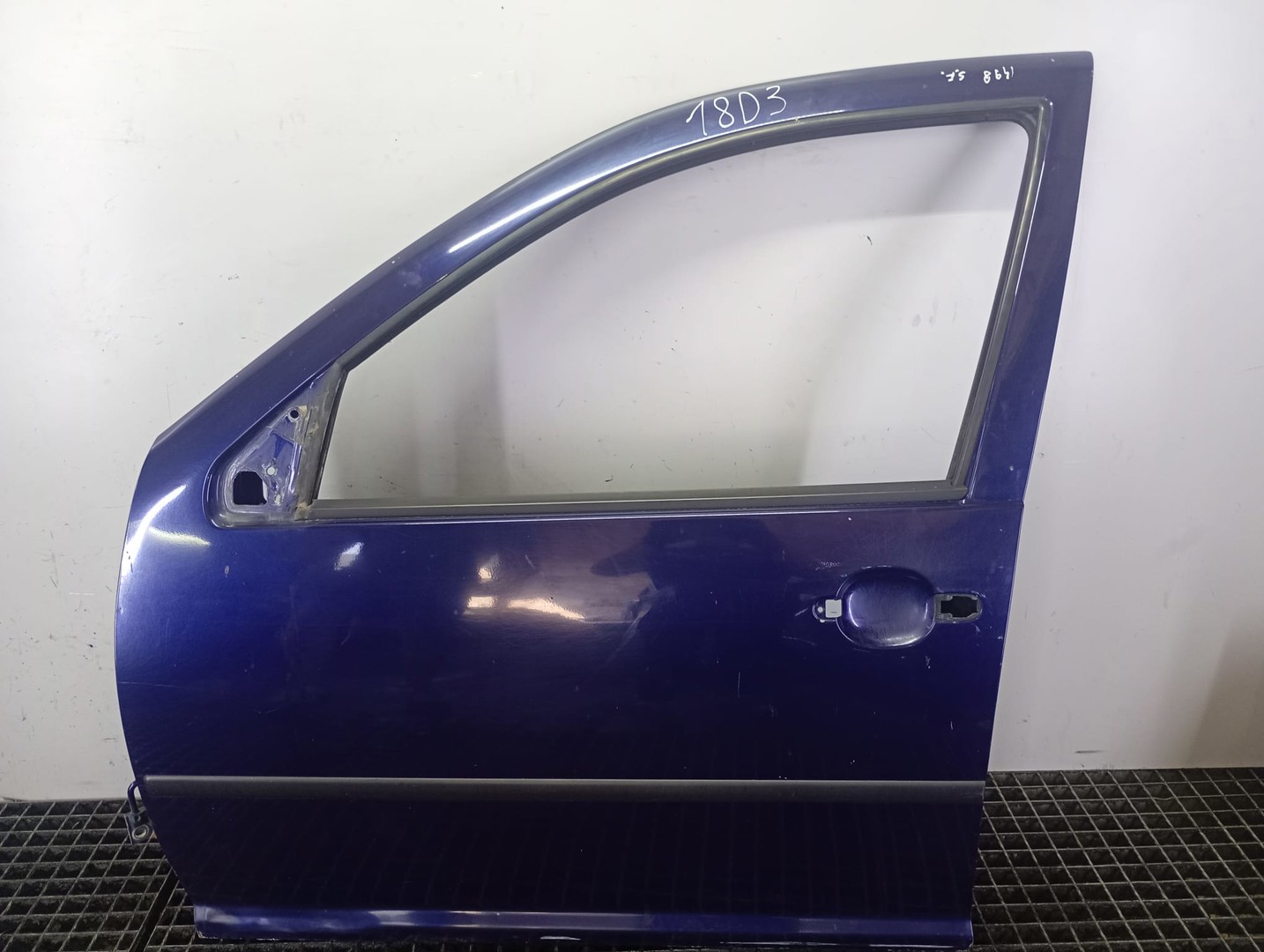 Usa stanga fata Volkswagen Golf 4 (1997 - 2006)