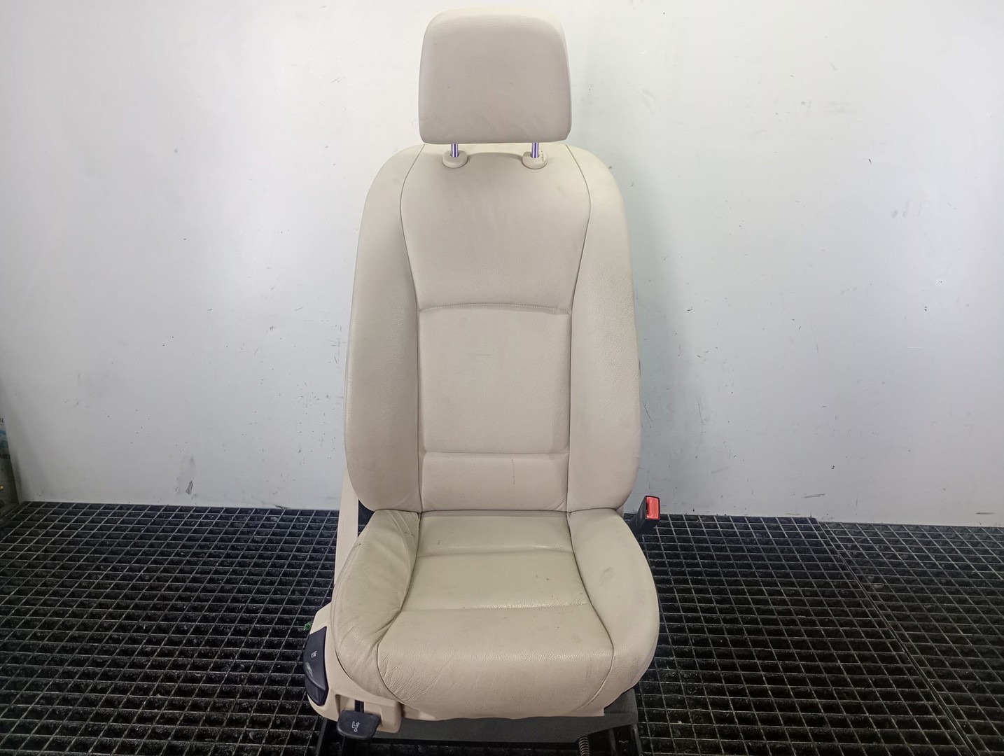 Scaun dreapta fata BMW Seria 5 F07/F10/F11 (2009 - 2013)