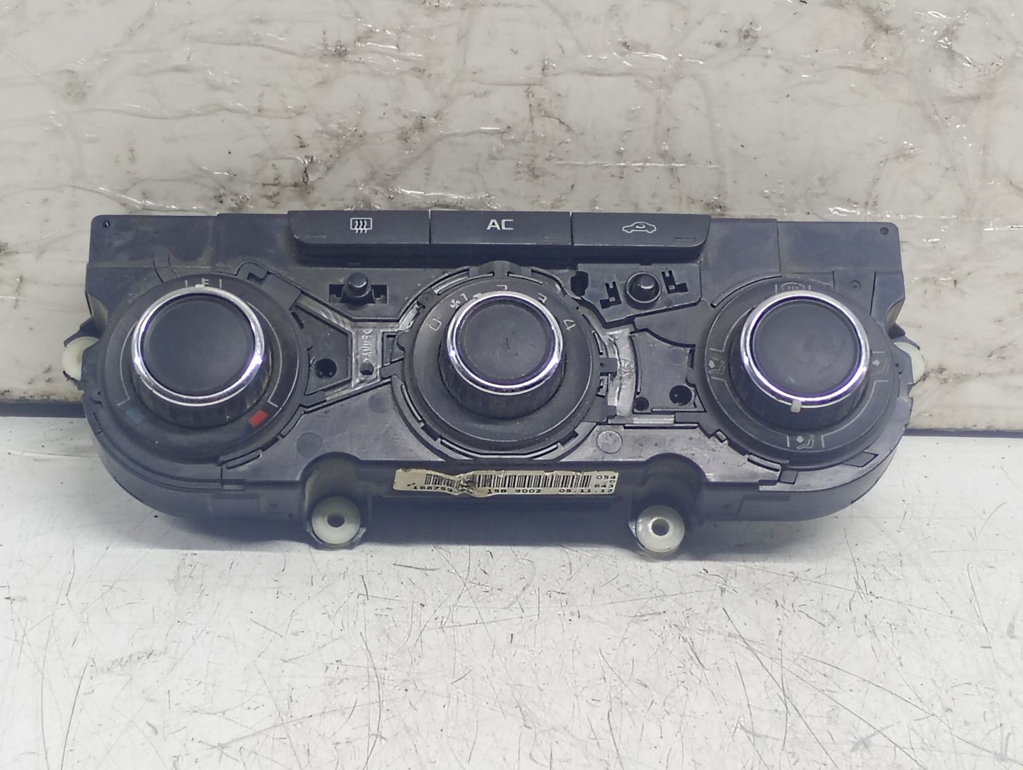 Panou clima ac 3T0820047AF Skoda Superb 2 (2008 - 2013)