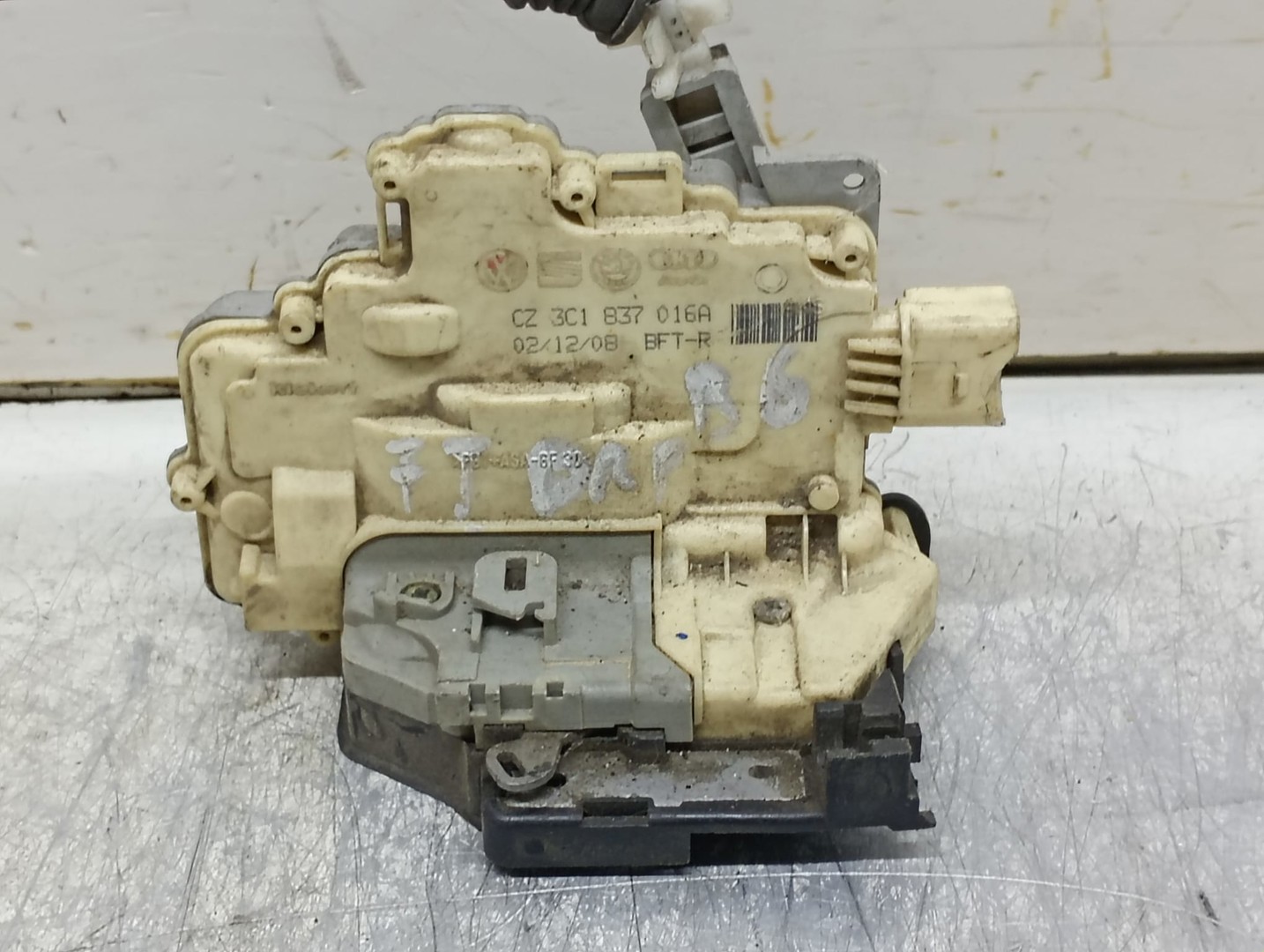 Broasca dreapta fata 3C1837016A Volkswagen Passat B6 (2005 - 2010)