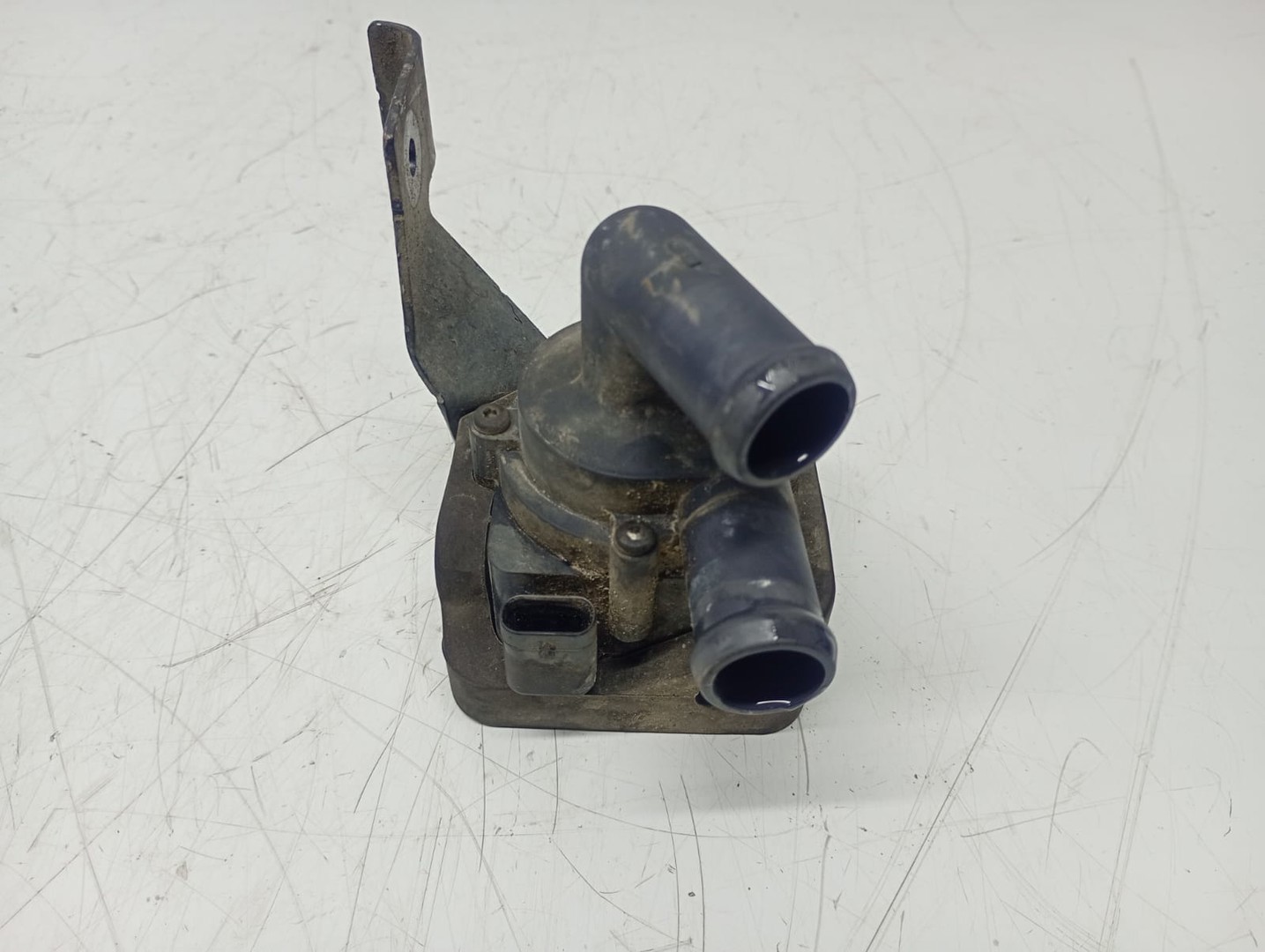 Pompa apa 64119239311 BMW Seria 5 F07/F10/F11 (2009 - 2013)