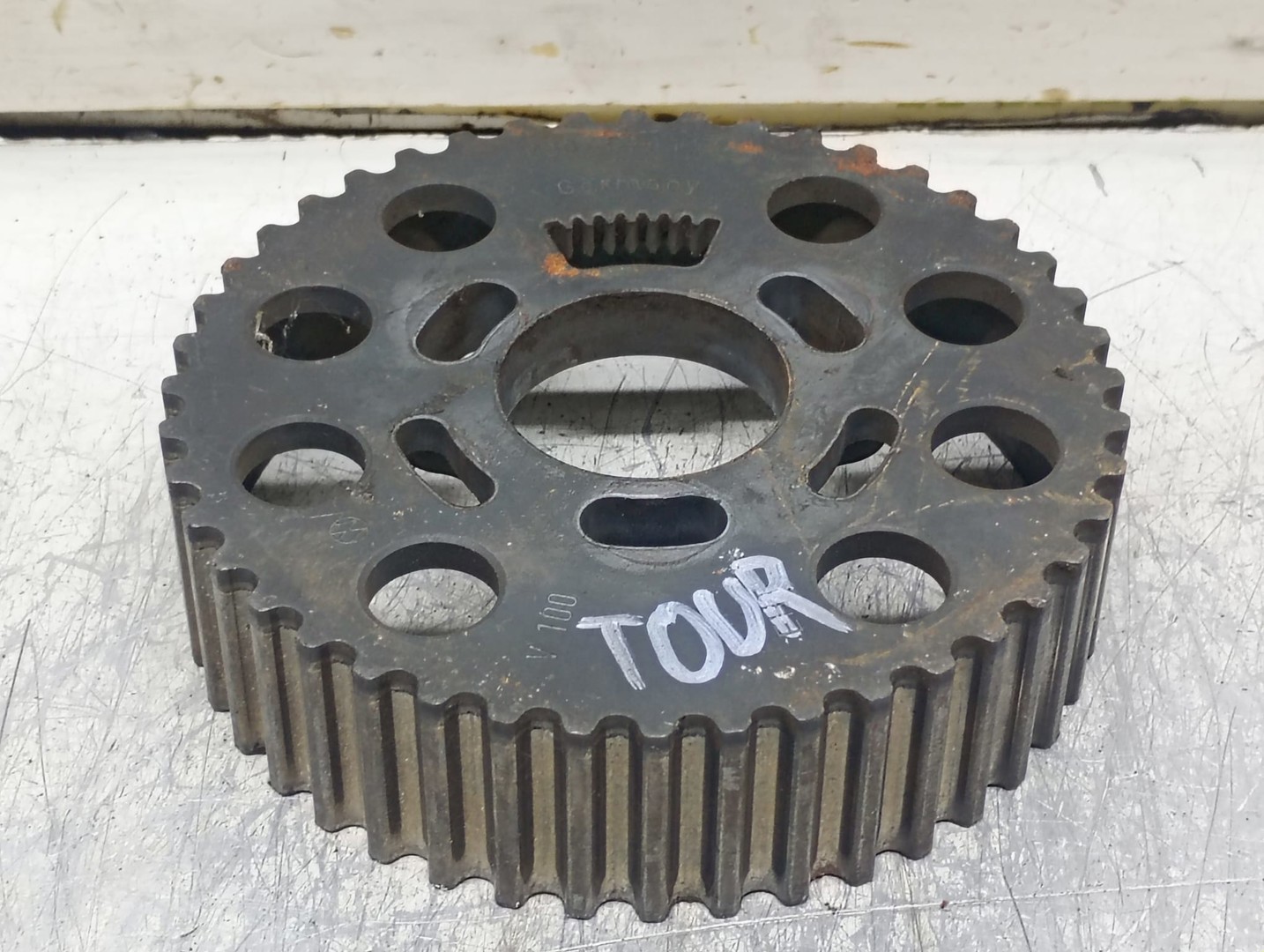 Fulie ax came 038109111E Volkswagen Passat B6 (2005 - 2010)