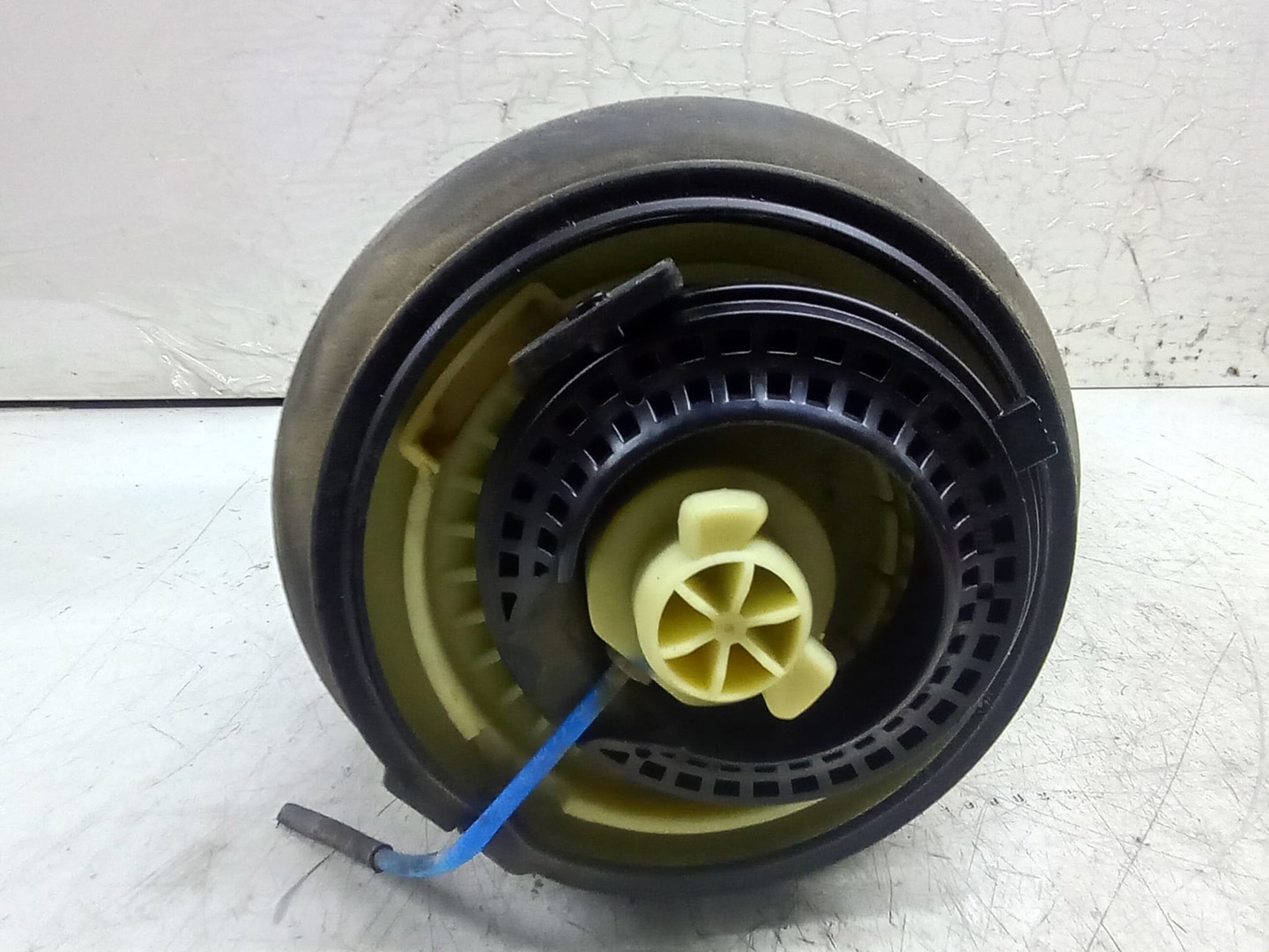 Perna aer spate 37106784379-03 BMW Seria 5 F07/F10/F11 (2009 - 2013)