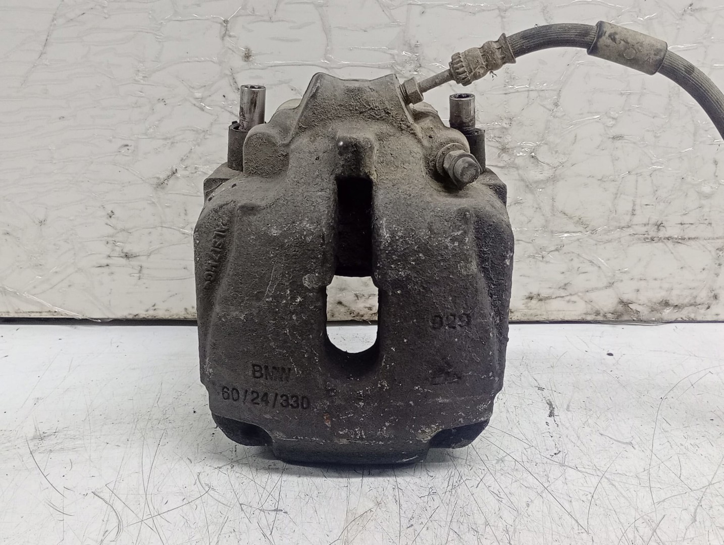 Etrier dreapta fata BMW Seria 5 F07/F10/F11 (2009 - 2013)