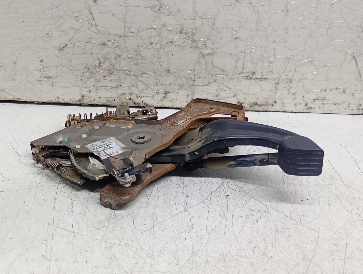 Pedala frana de mana 7L0721797N Audi Q7 4L (2005 - 2009)
