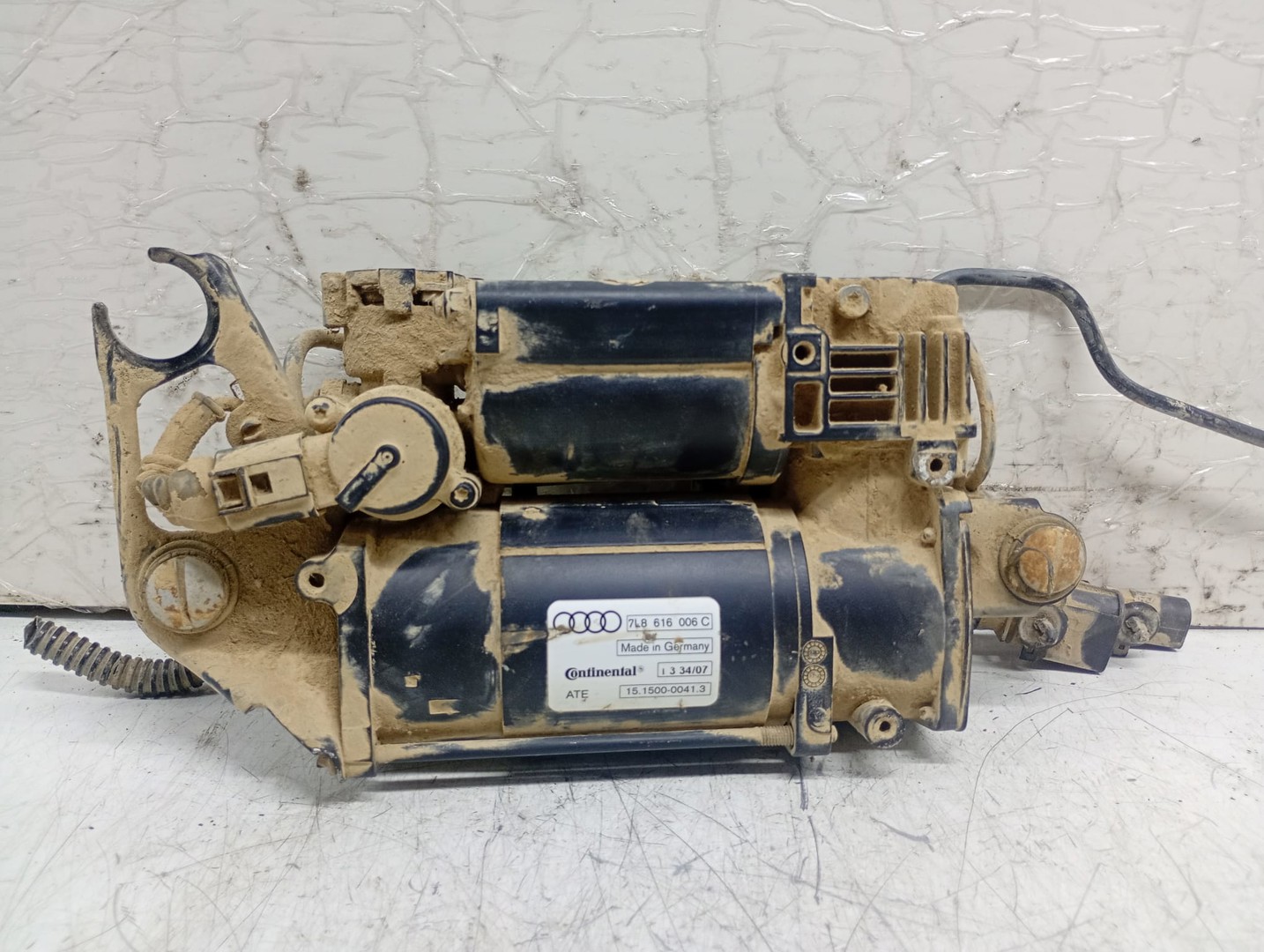 Compresor suspensie 7L0616006C Audi Q7 4L (2005 - 2009)