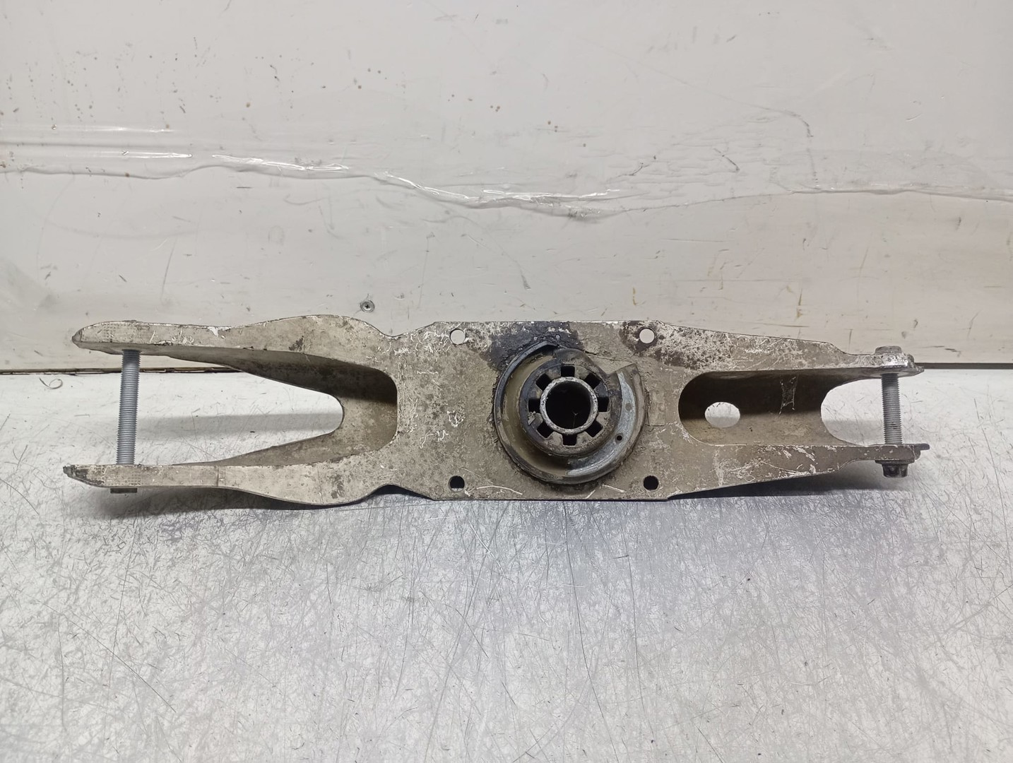 Brat suspensie dreapta spate A2463520002 Mercedes Benz GLA-Class X156 (2013 - 2017)