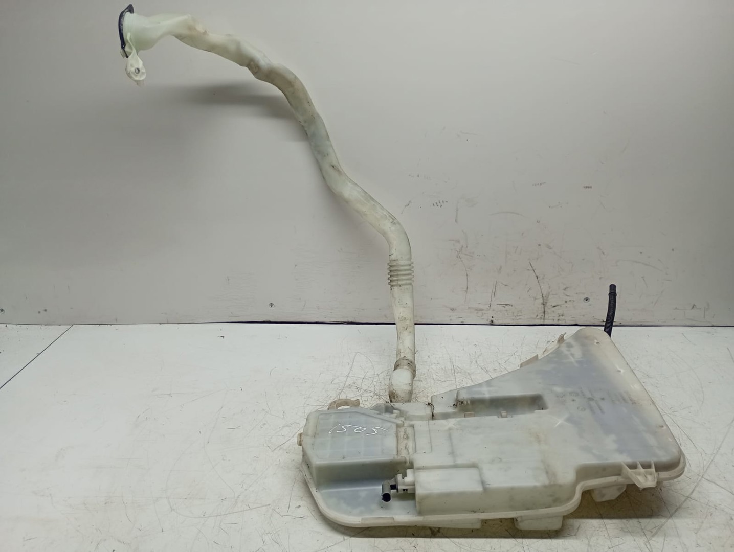 Vas lichid parbriz 8050439 BMW Seria 5 F07/F10/F11 (2009 - 2013)