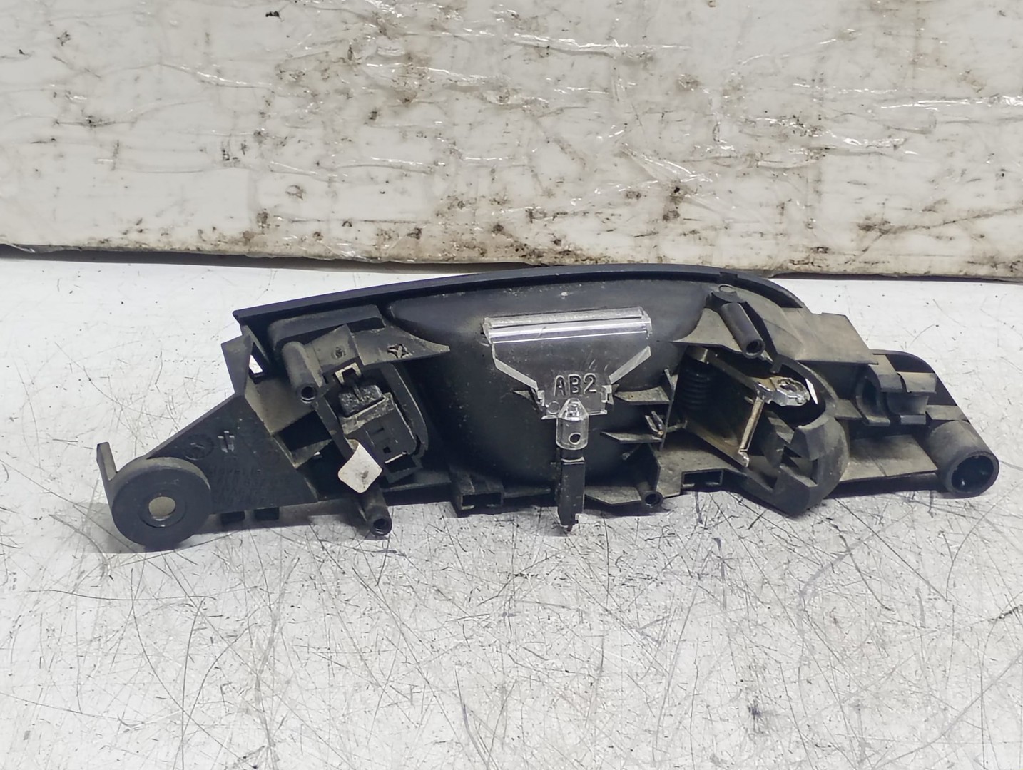 Maner interior stanga fata 4L0837019 Audi Q7 4L (2005 - 2009)