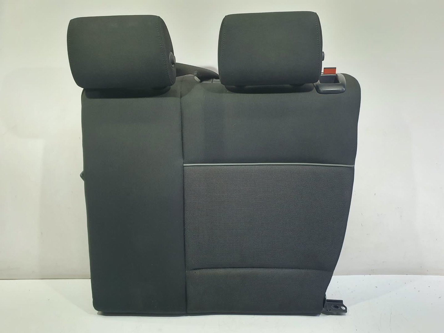 Bancheta spate BMW Seria 1 E81/E82/E87/E88 (facelift) (2007 - 2012)