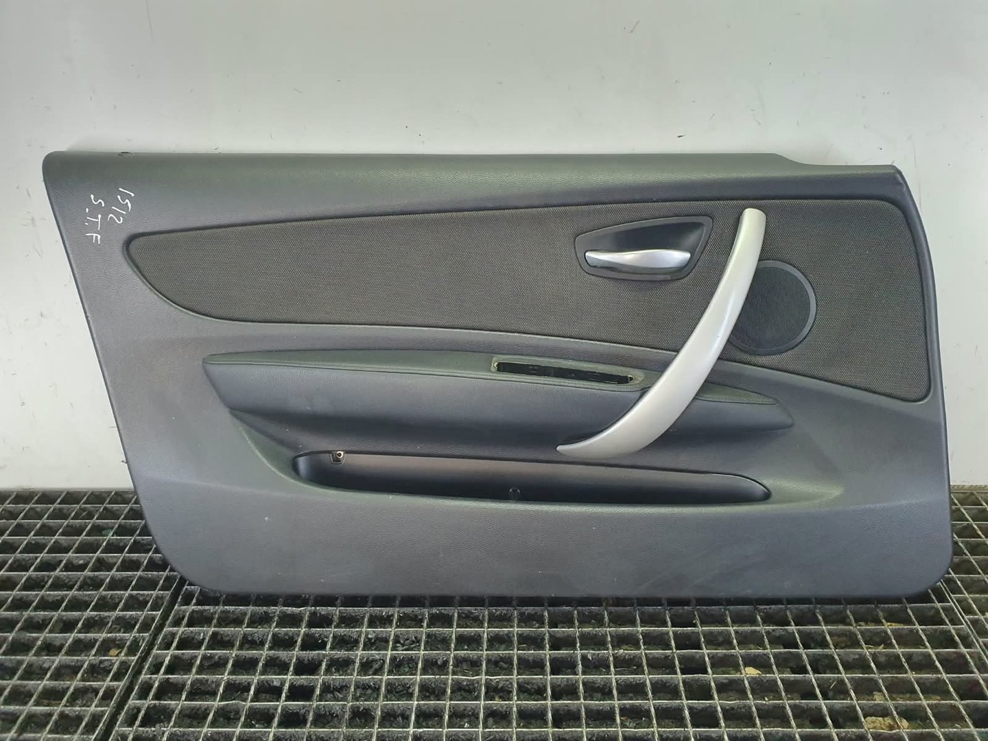 Fata usa stanga fata 51416962099 6962099 BMW Seria 1 E81/E82/E87/E88 (facelift) (2007 - 2012)