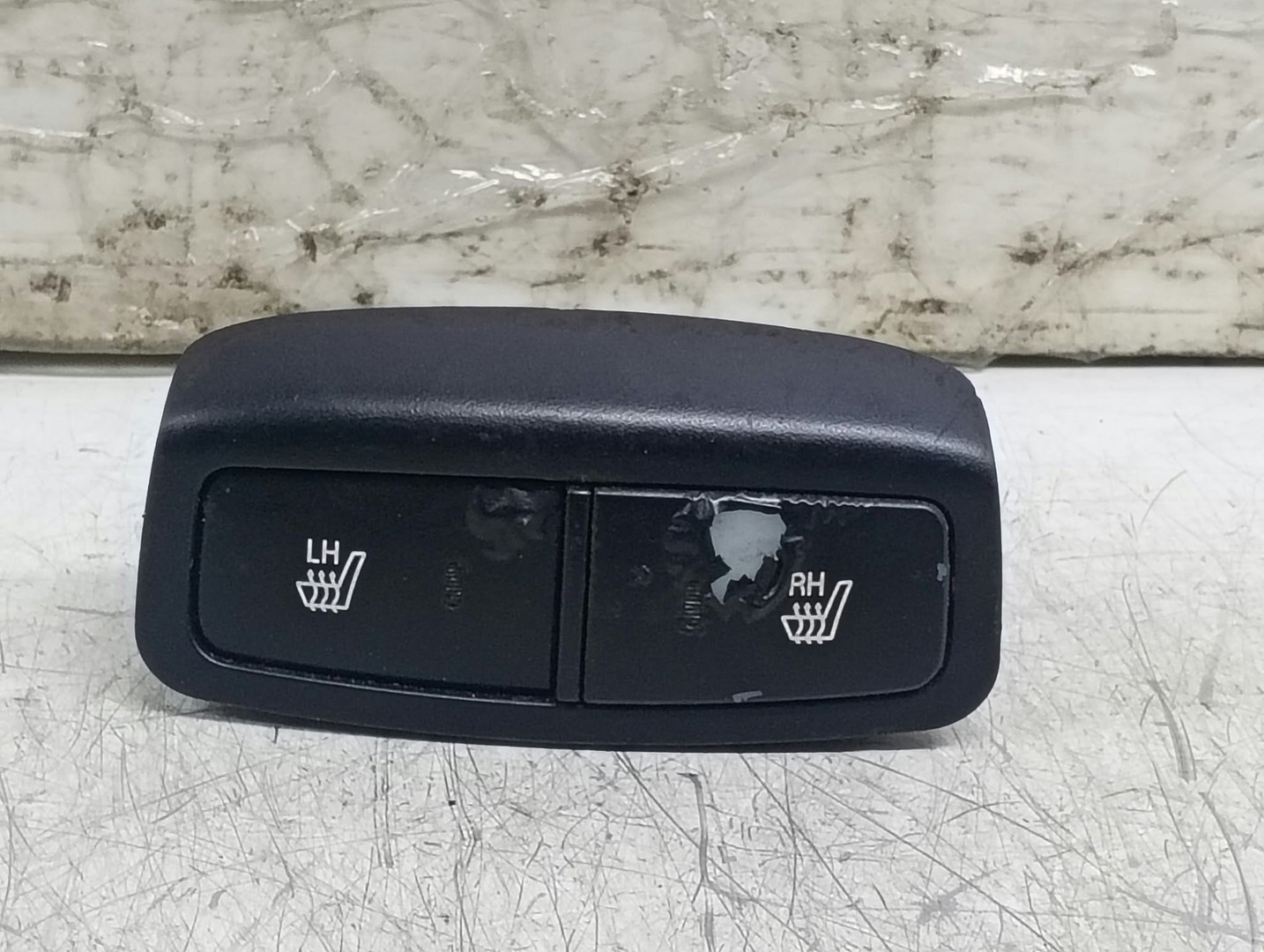 Buton 93321-2E000 Hyundai Tucson 1 (2004 - 2010)