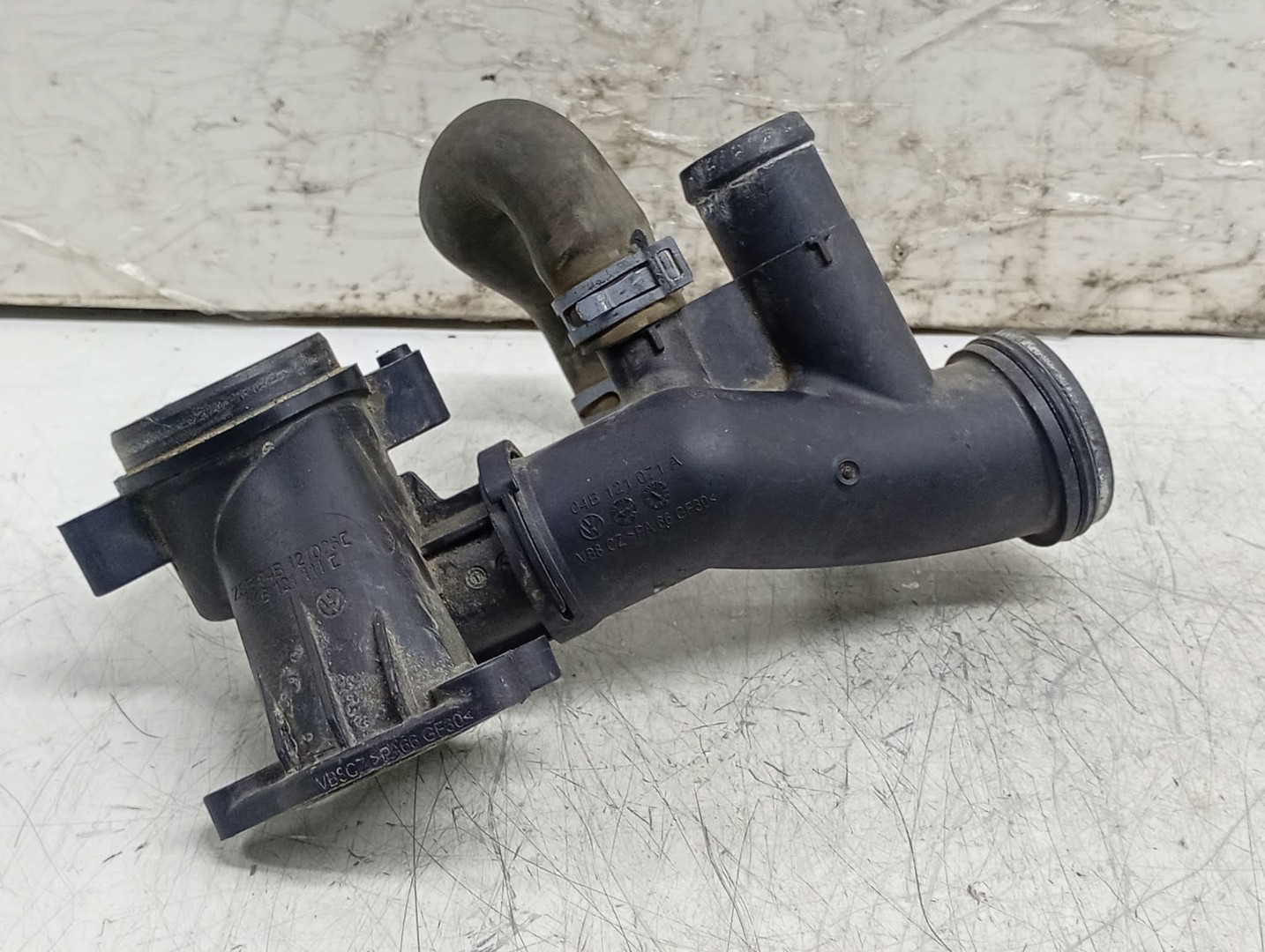 Distribuitor apa 04B121071A Audi A1 8X (2010 - 2014)