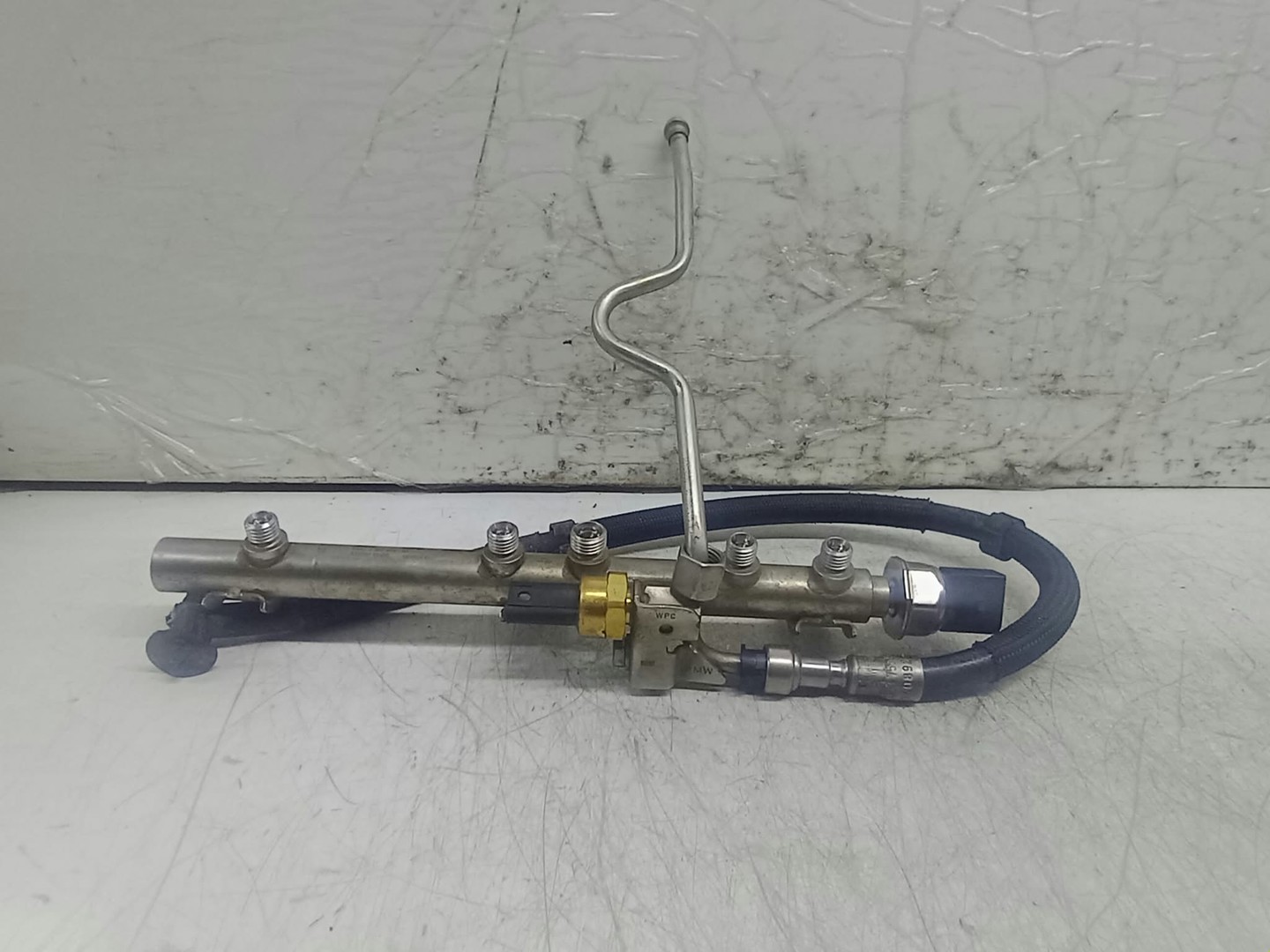Rampa injectoare 13537562474-03 12056010DE 456198601 BMW Seria 1 E81/E82/E87/E88 (facelift) (2007 - 2012)