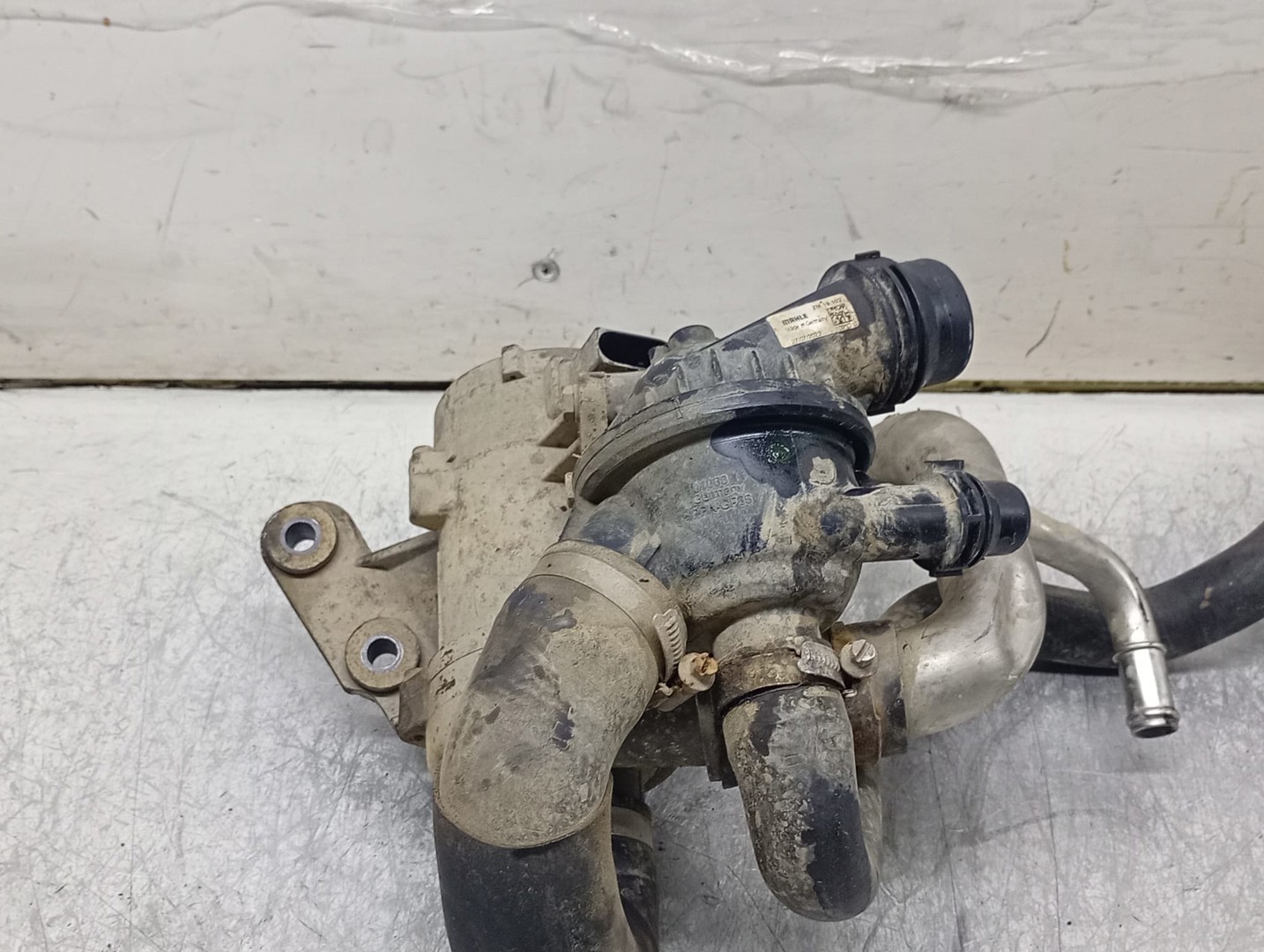 Pompa apa 70285320 BMW Seria 1 E81/E82/E87/E88 (facelift) (2007 - 2012)