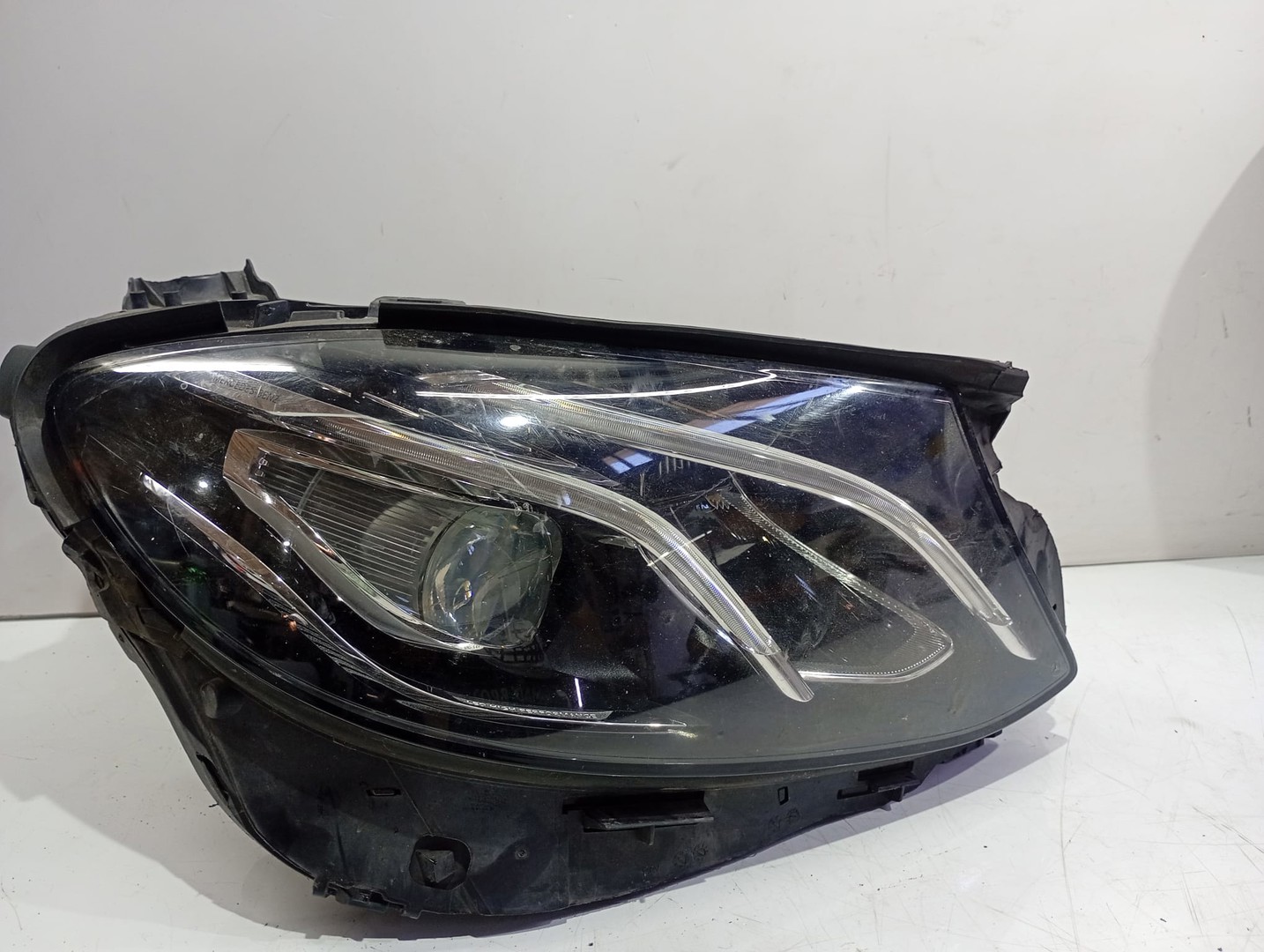 Far dreapta A2139067806KZ Mercedes Benz E-Class W213 (2016 - 2020)