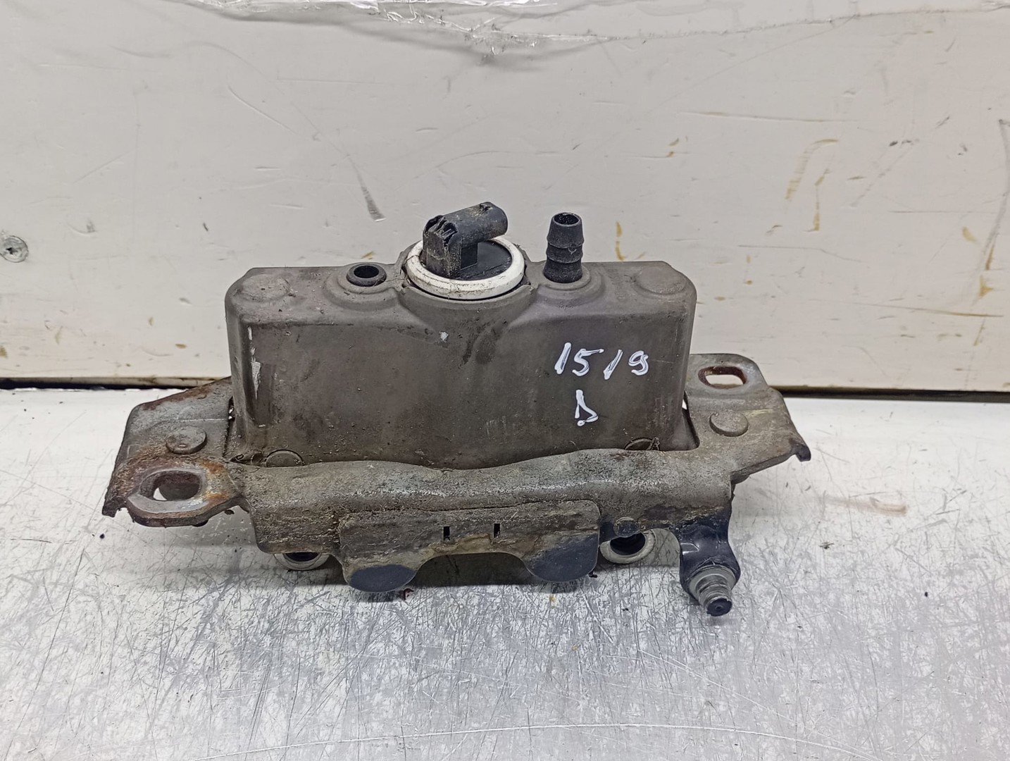 Balama capota dreapta A2129066301 Mercedes Benz E-Class W212 (2009 - 2013)